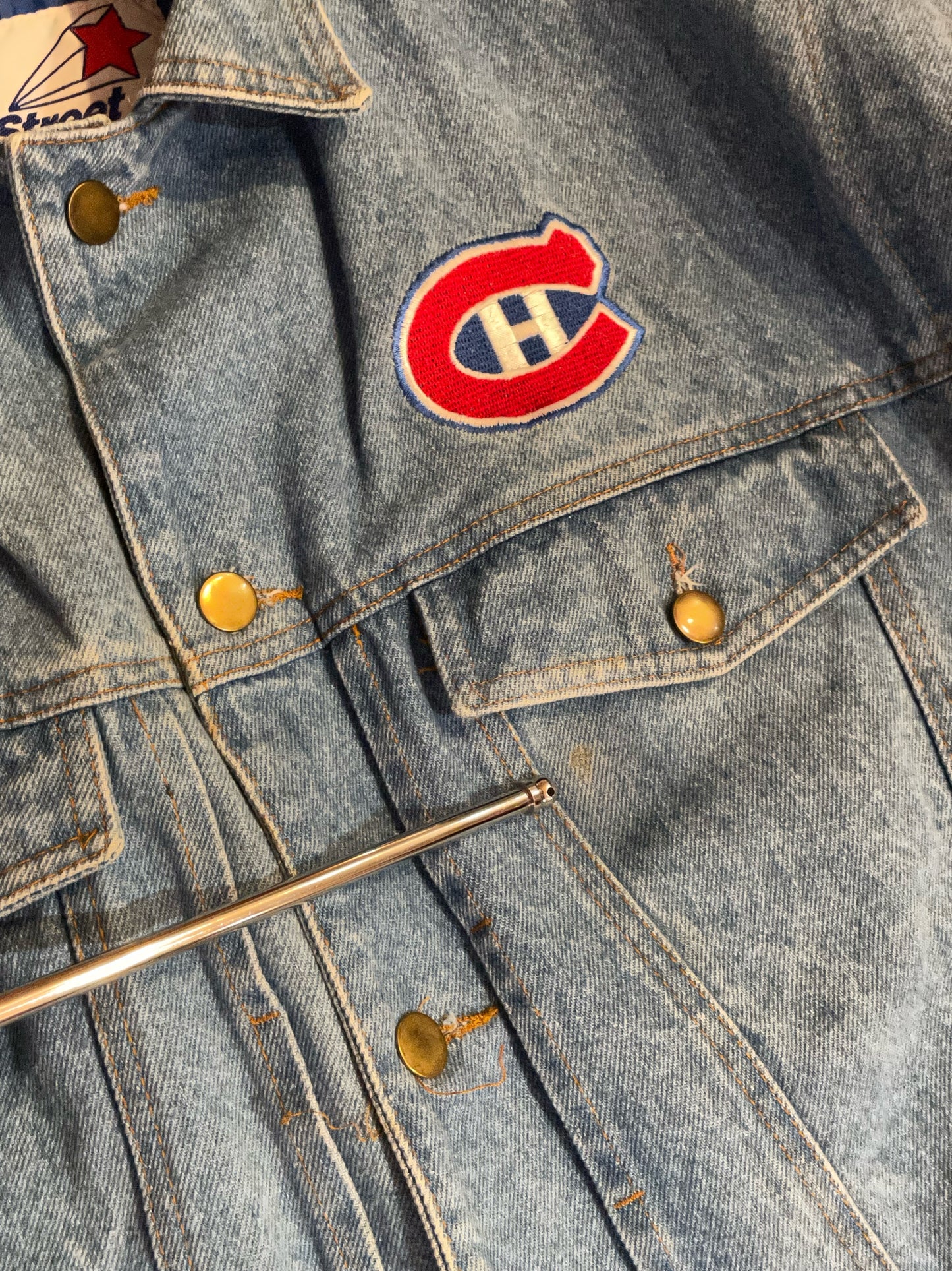 VINTAGE STREET LEGENDS MONTREAL CANADIANS REMOVABLE SLEEVES DENIM JACKET SZ: M