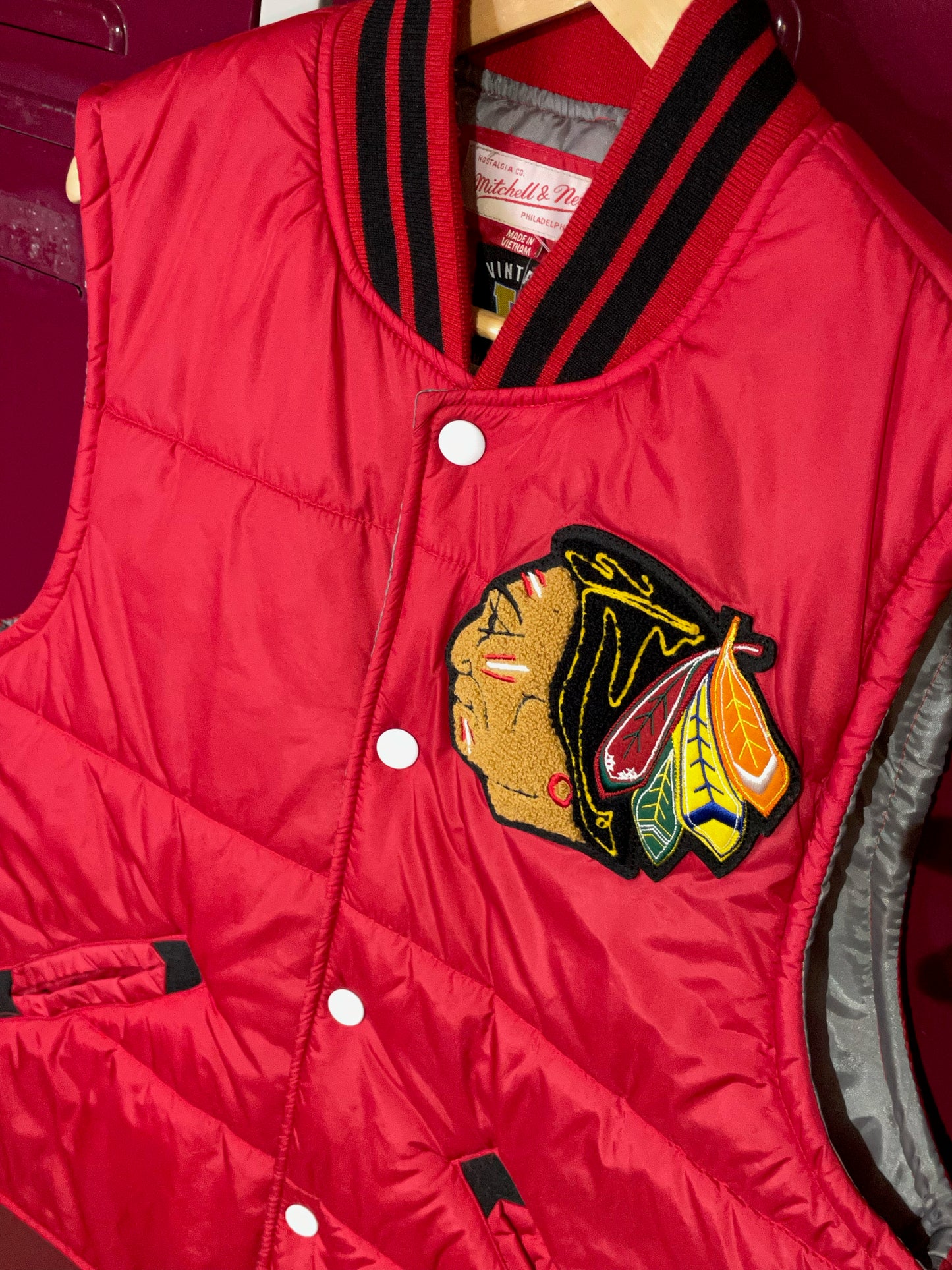 MITCHELL & NESS CHICAGO BLACKHAWKS NHL VEST SZ: M