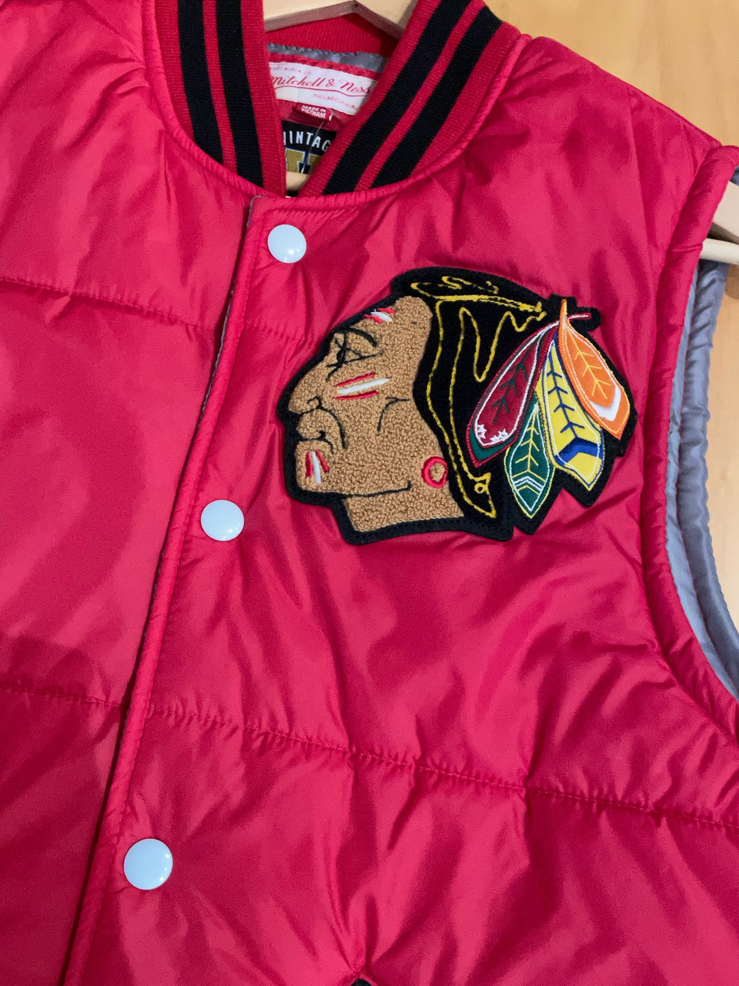 MITCHELL & NESS CHICAGO BLACKHAWKS NHL VEST SZ: M