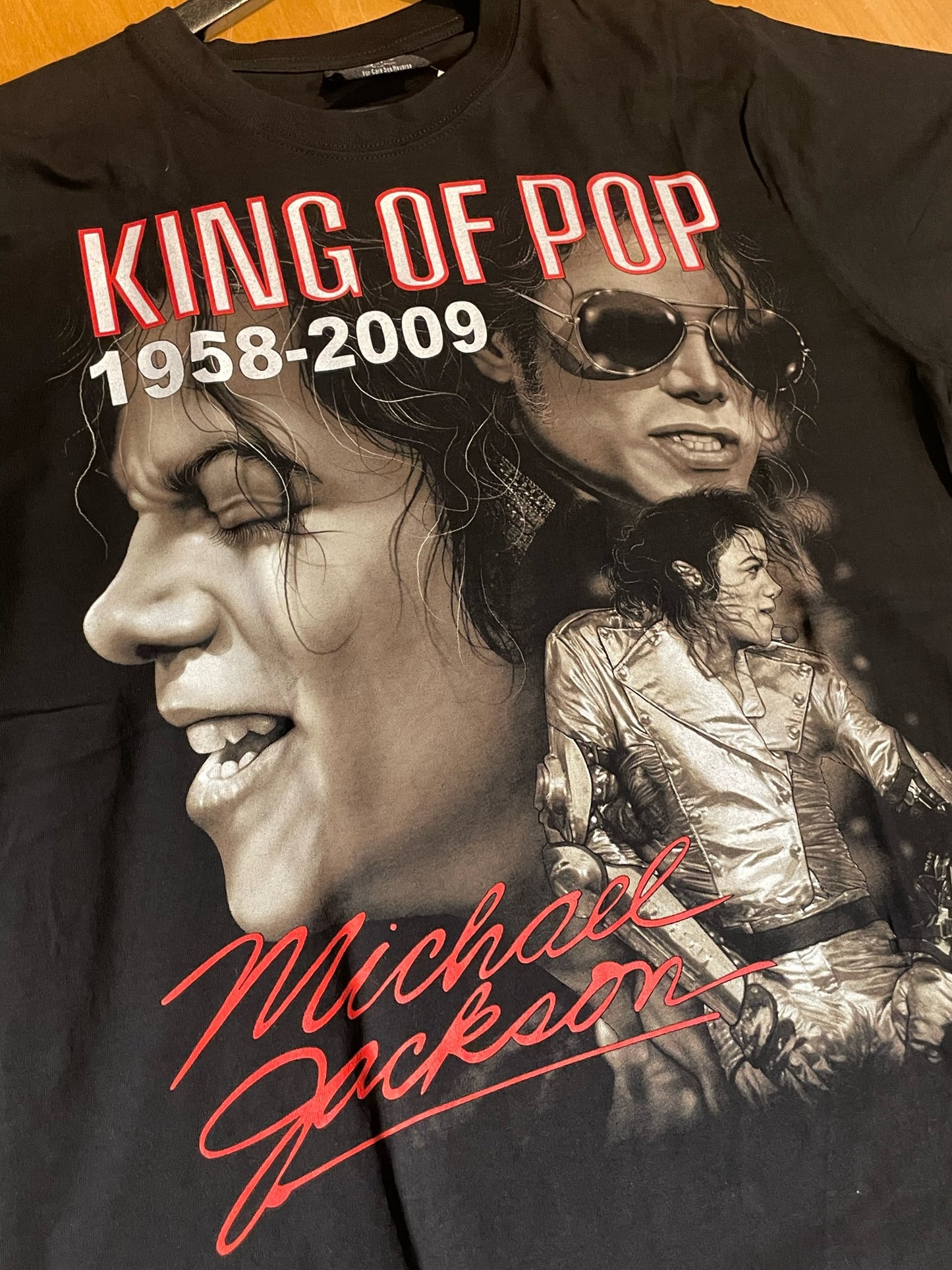 MICHAEL JACKSON "KING OF POP" MUSIC BAND T-SHIRT  SZ: L