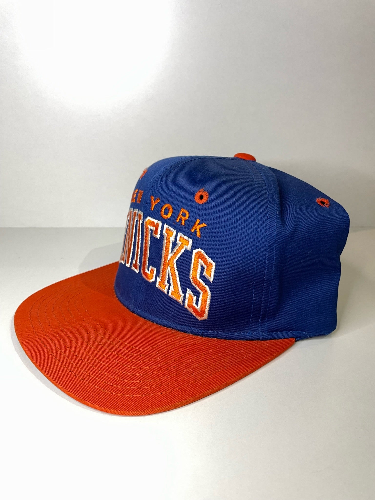 VINTAGE 90s NEW YORK KNICKS STARTER SNAPBACK CAP HAT