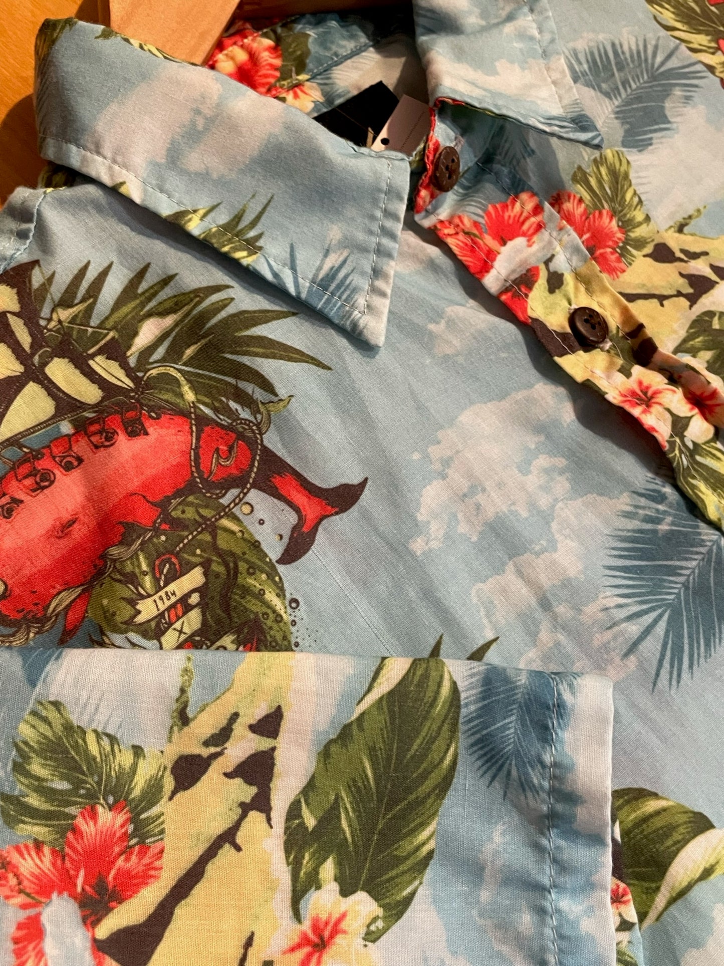 FIASKO HAWAIIAN SHORT SLEEVES SHIRT  SZ: M