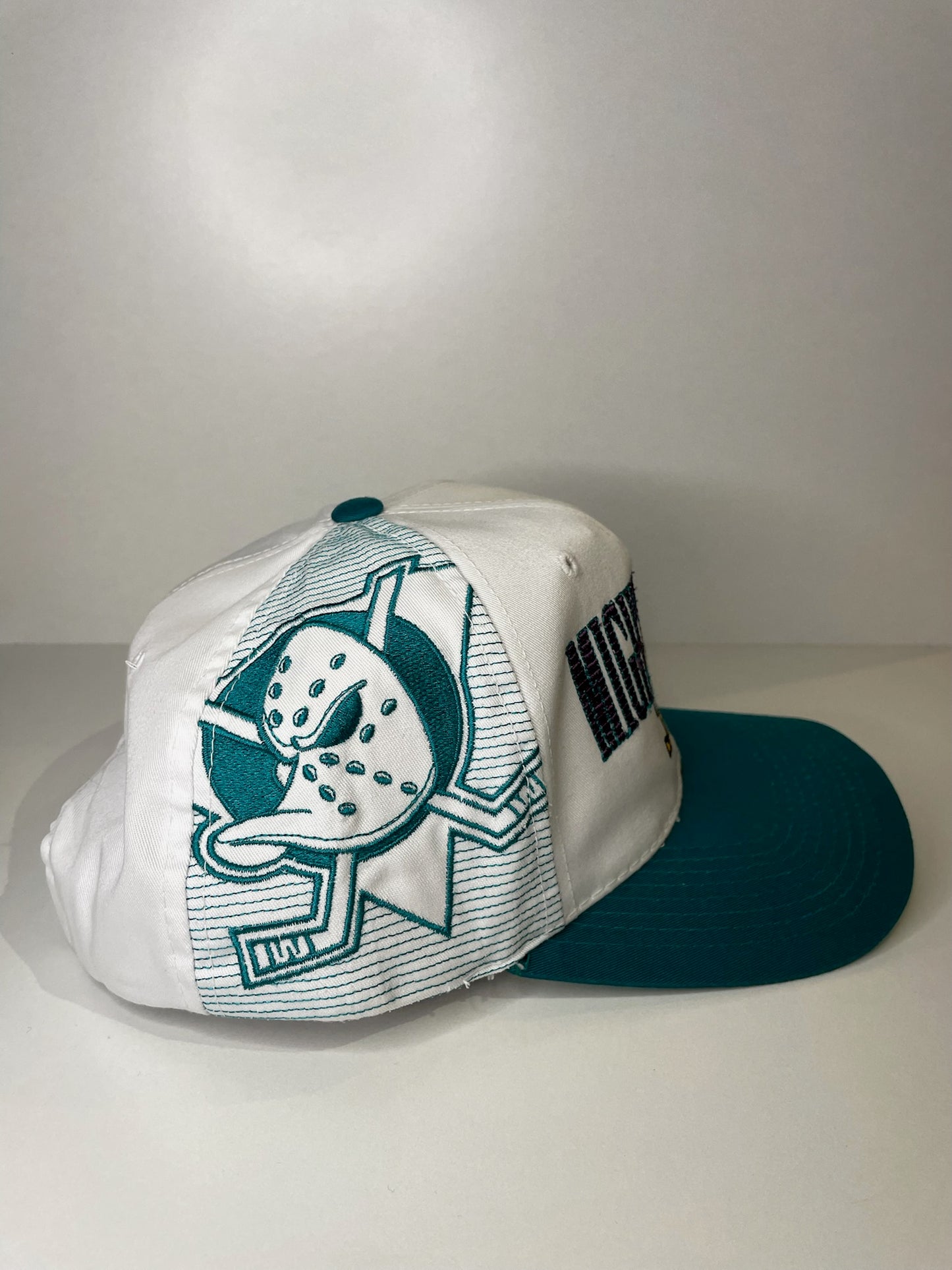 VINTAGE 90s MIGHTY DUCKS SPORTS SPECIALTIES SNAPBACK CAP HAT