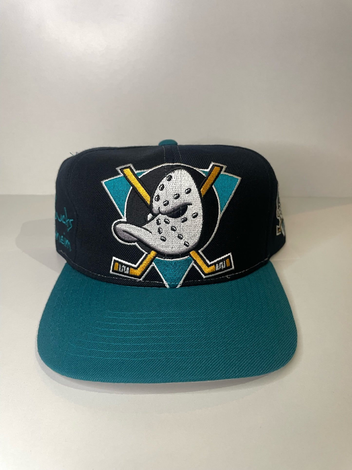 VINTAGE 90s MIGHTY DUCKS #1 APPAREL SNAPBACK CAP HAT