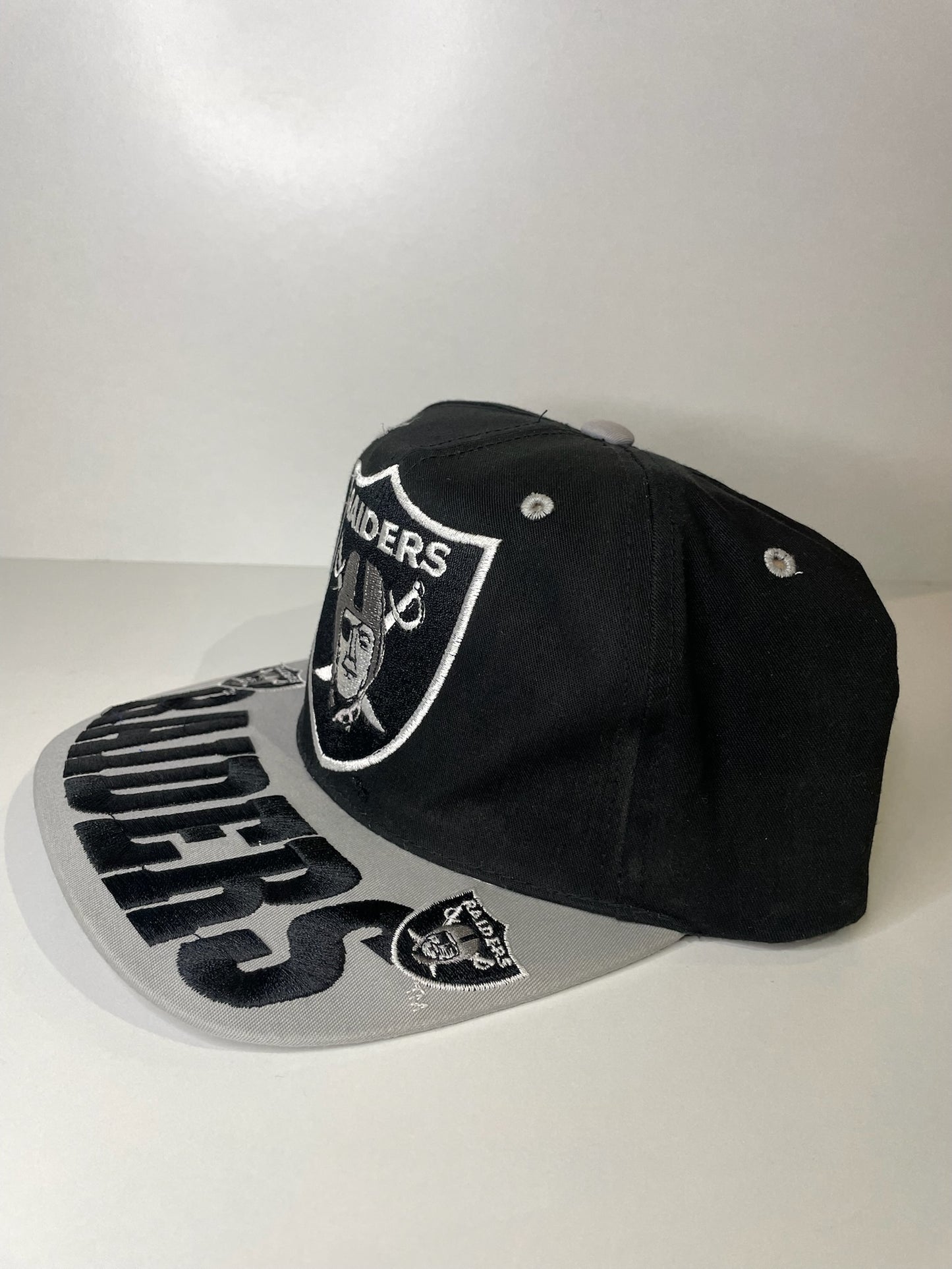 VINTAGE 90s LOS ANGELES RAIDERS SNAPBACK CAP HAT