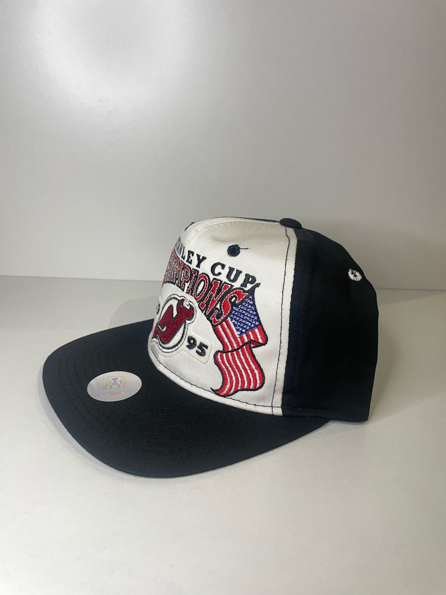 NEW JERSEY DEVILS 1995 Stanley Cup Snapback Script Hat Cap 