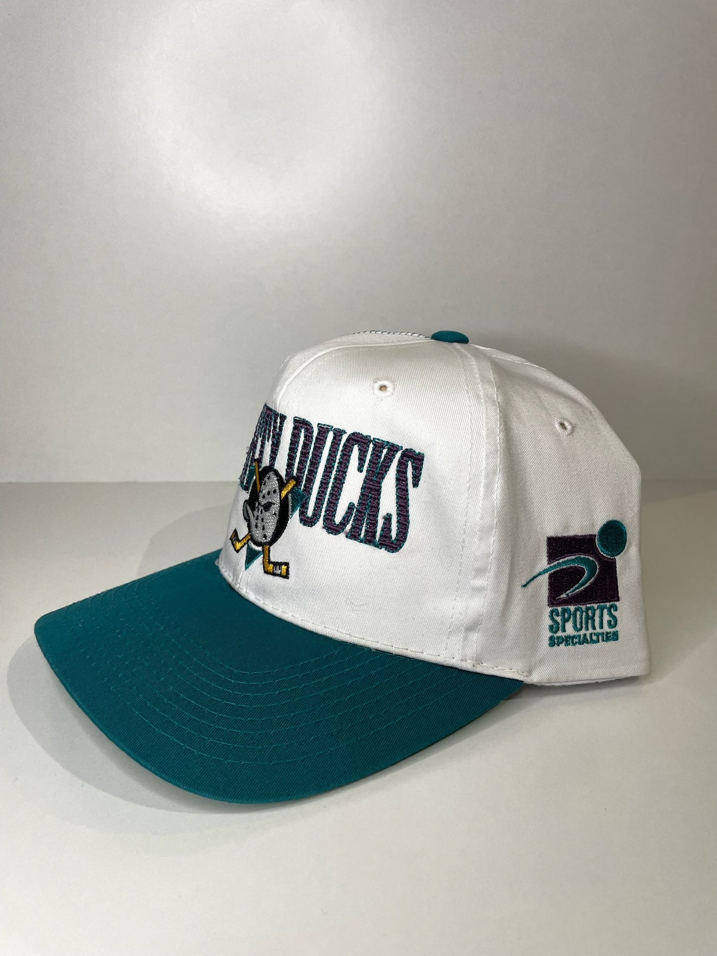 VINTAGE 90s MIGHTY DUCKS SPORTS SPECIALTIES SNAPBACK CAP HAT