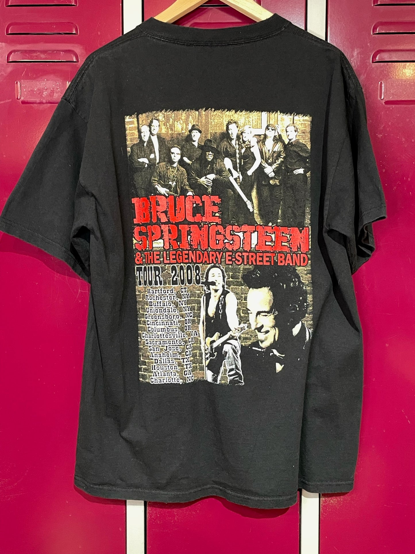 BRUCE SPRINGSTEEN "TOUR 2008" MUSIC BAND T-SHIRT  SZ: XL