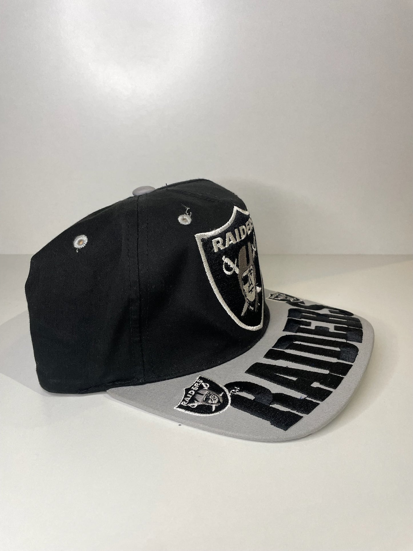 VINTAGE 90s LOS ANGELES RAIDERS SNAPBACK CAP HAT