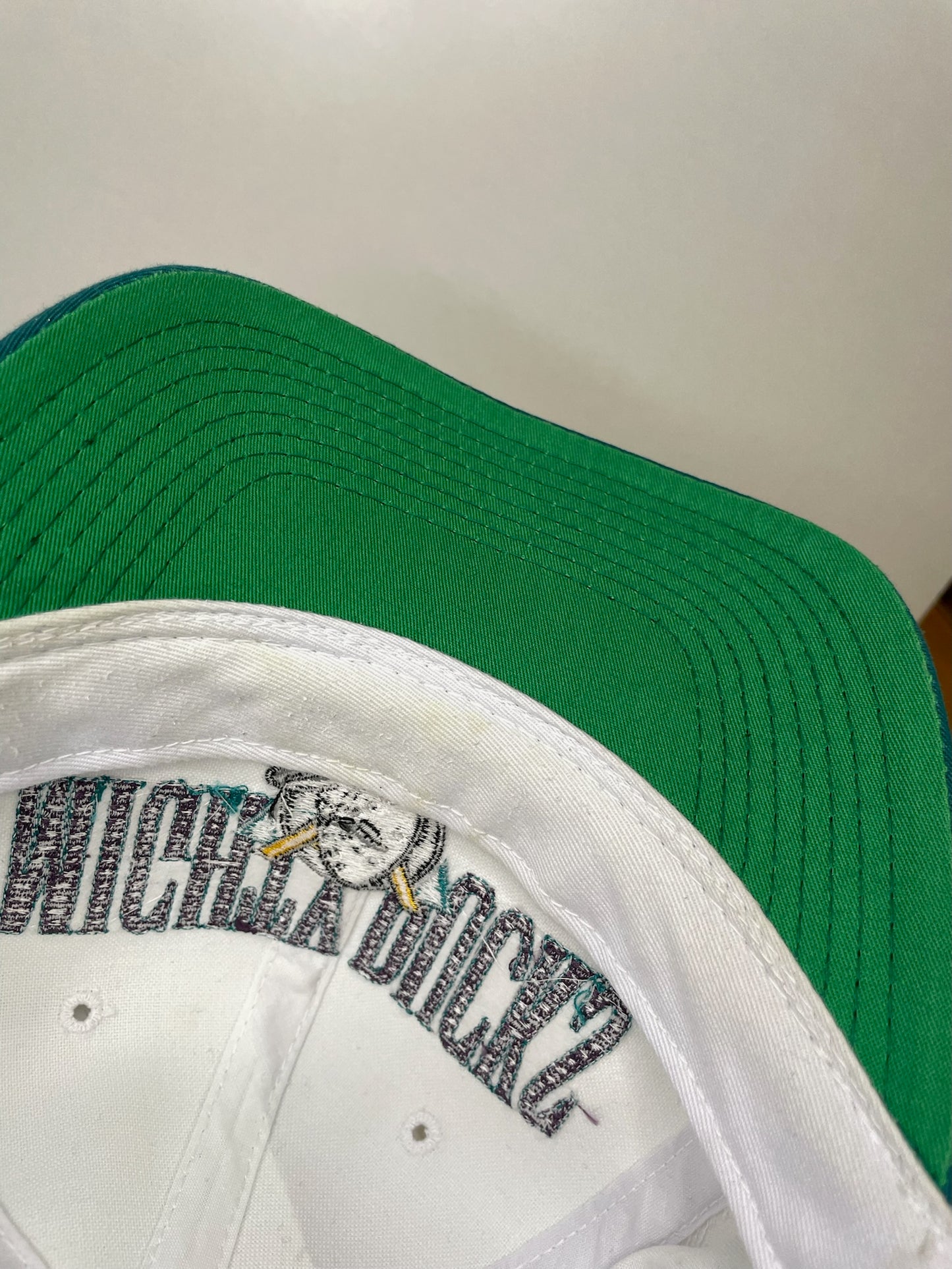 VINTAGE 90s MIGHTY DUCKS SPORTS SPECIALTIES SNAPBACK CAP HAT