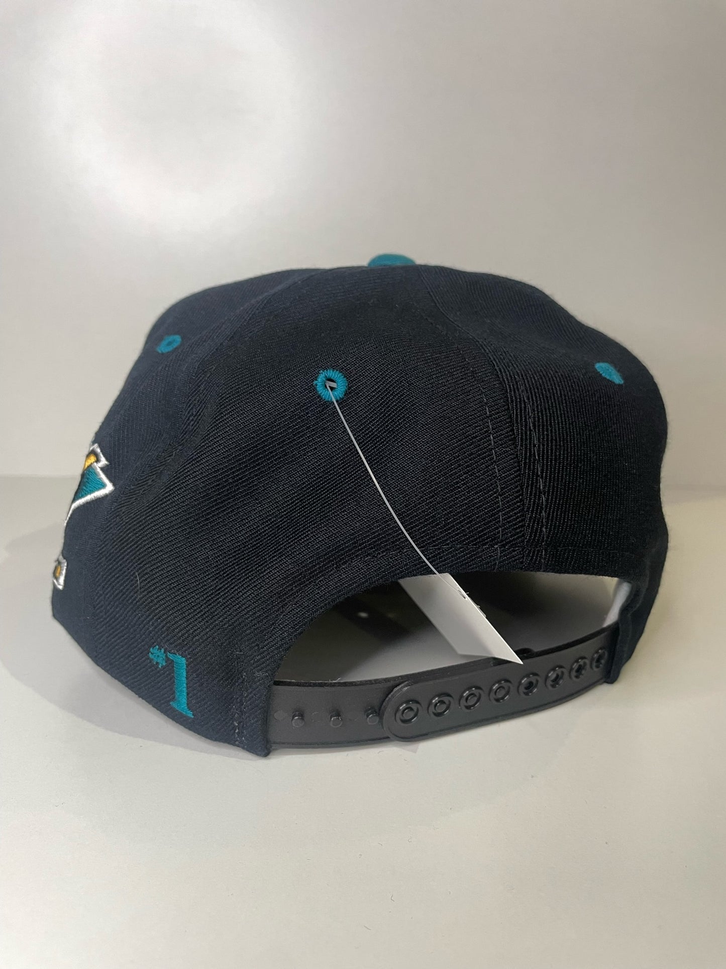 VINTAGE 90s MIGHTY DUCKS #1 APPAREL SNAPBACK CAP HAT