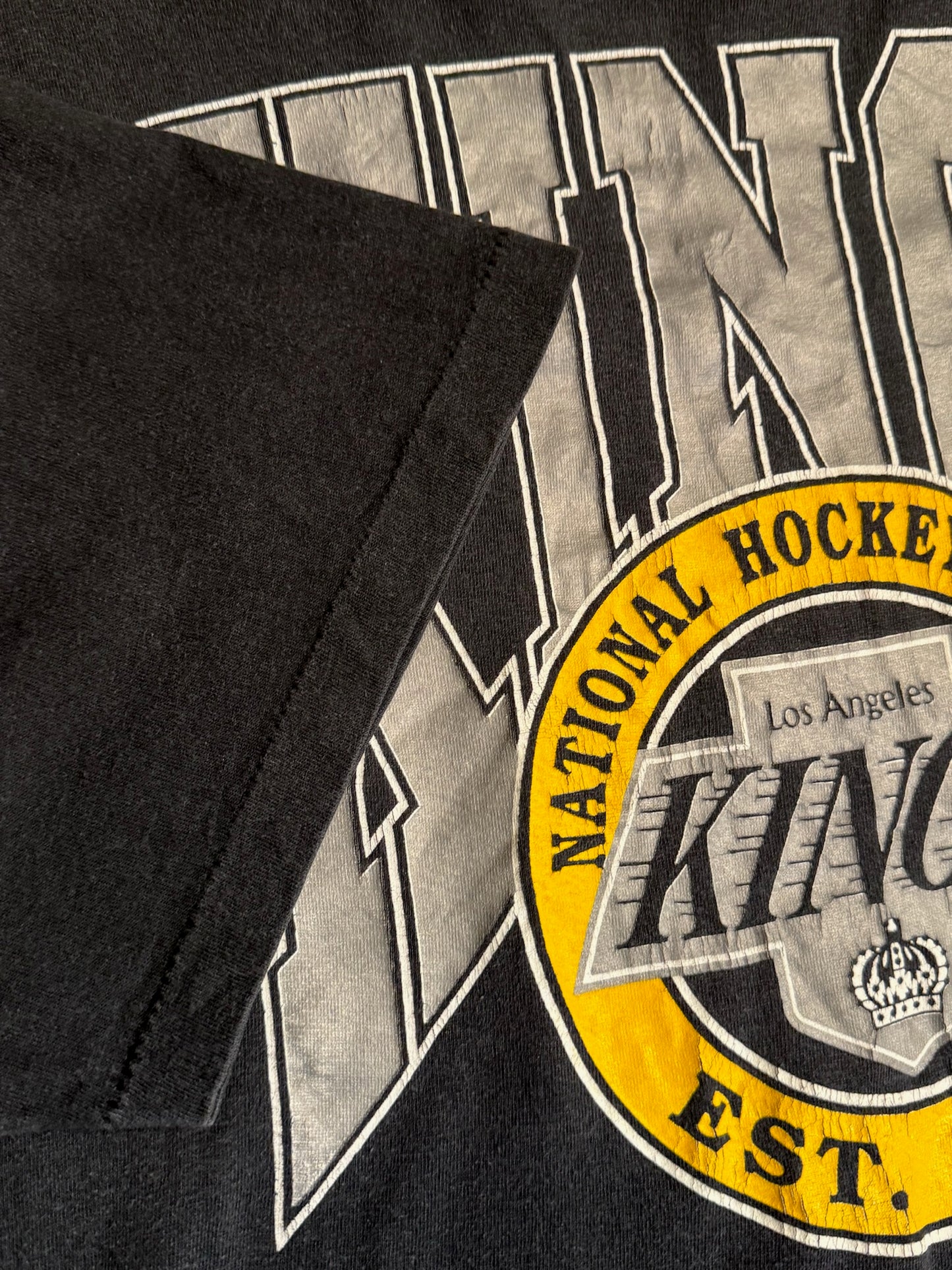 VINTAGE 1990 LOS ANGELES KINGS TRENCH ULTRA T-SHIRT  SZ: XL