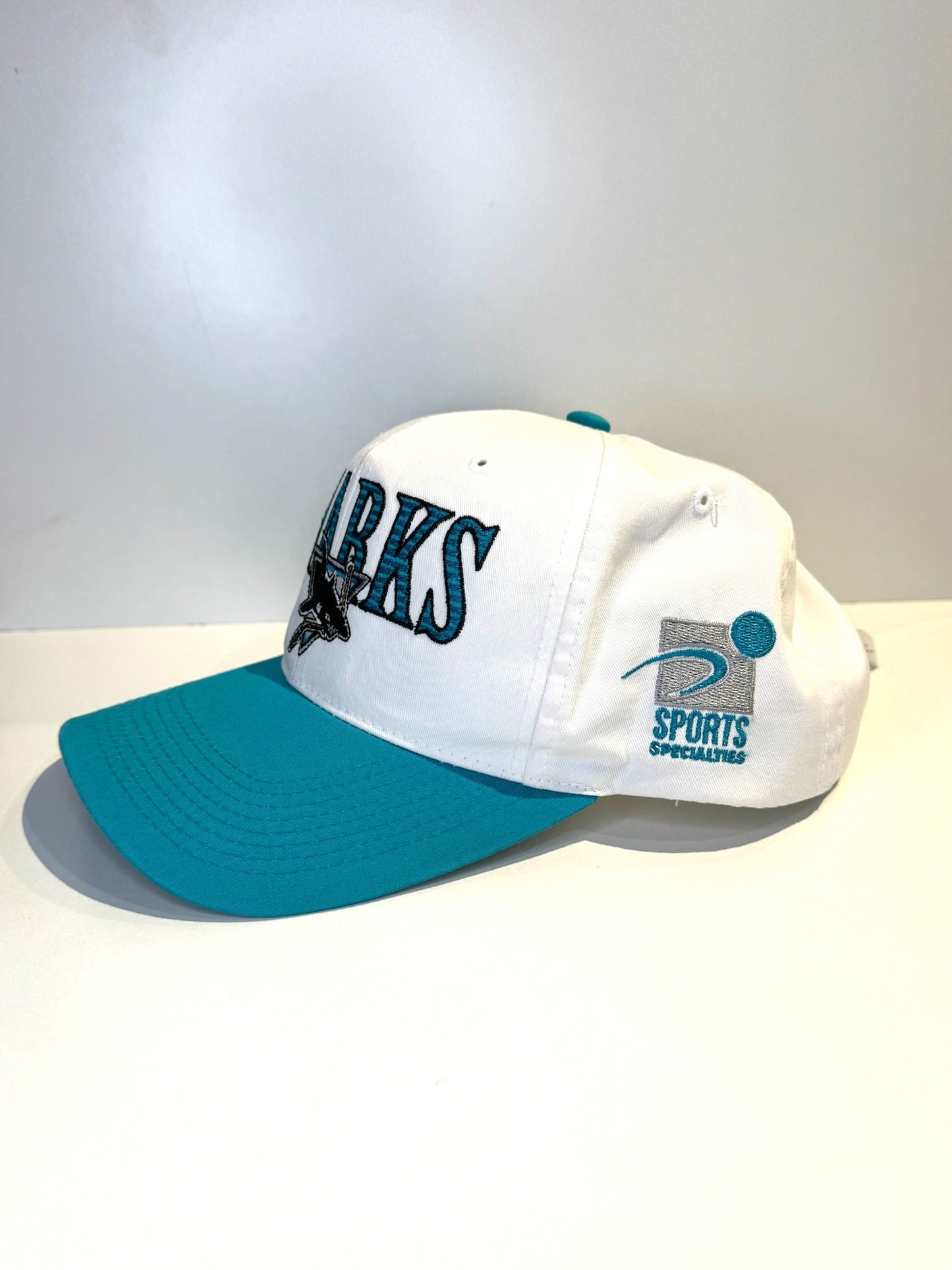 VINTAGE 90s SAN JOSE SHARKS "SHADOW" SPORTS SPECIALTIES SNAPBACK CAP HAT