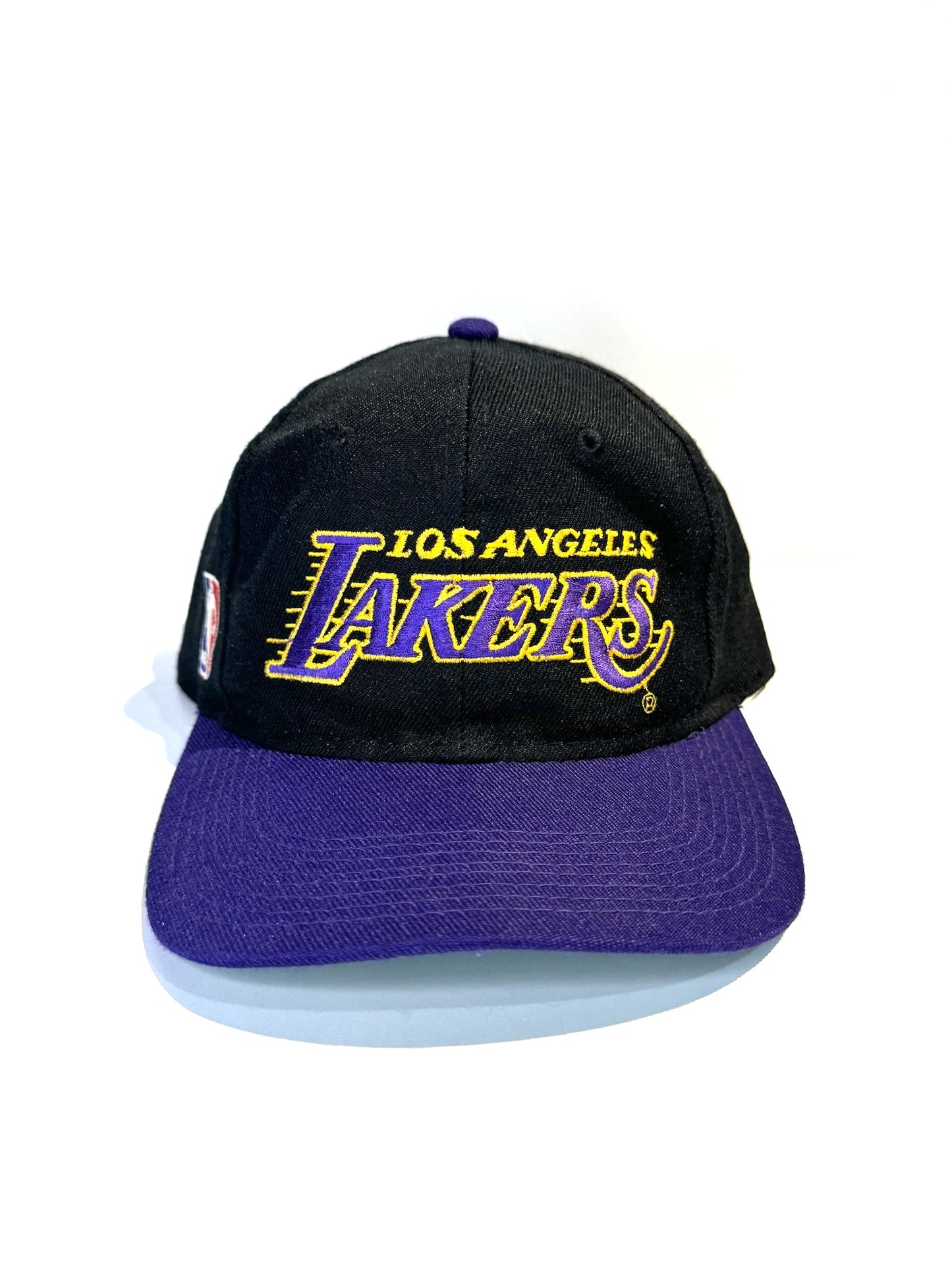 VINTAGE 90s LOS ANGELES LAKERS SPORTS SPECIALTIES SNAPBACK CAP HAT