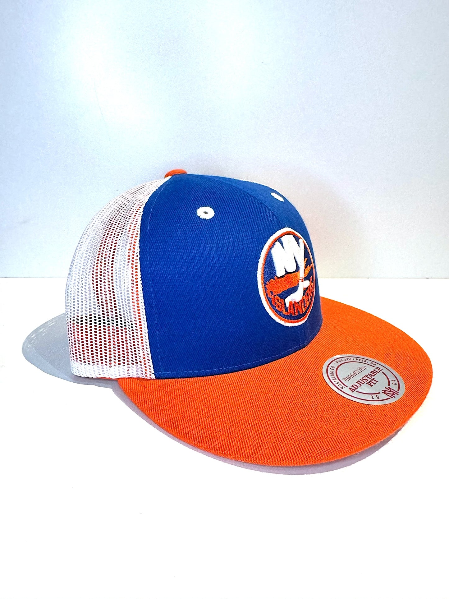 NEW YORK ISLANDERS MITCHELL & NESS TRUCKER SNAPBACK CAP HAT