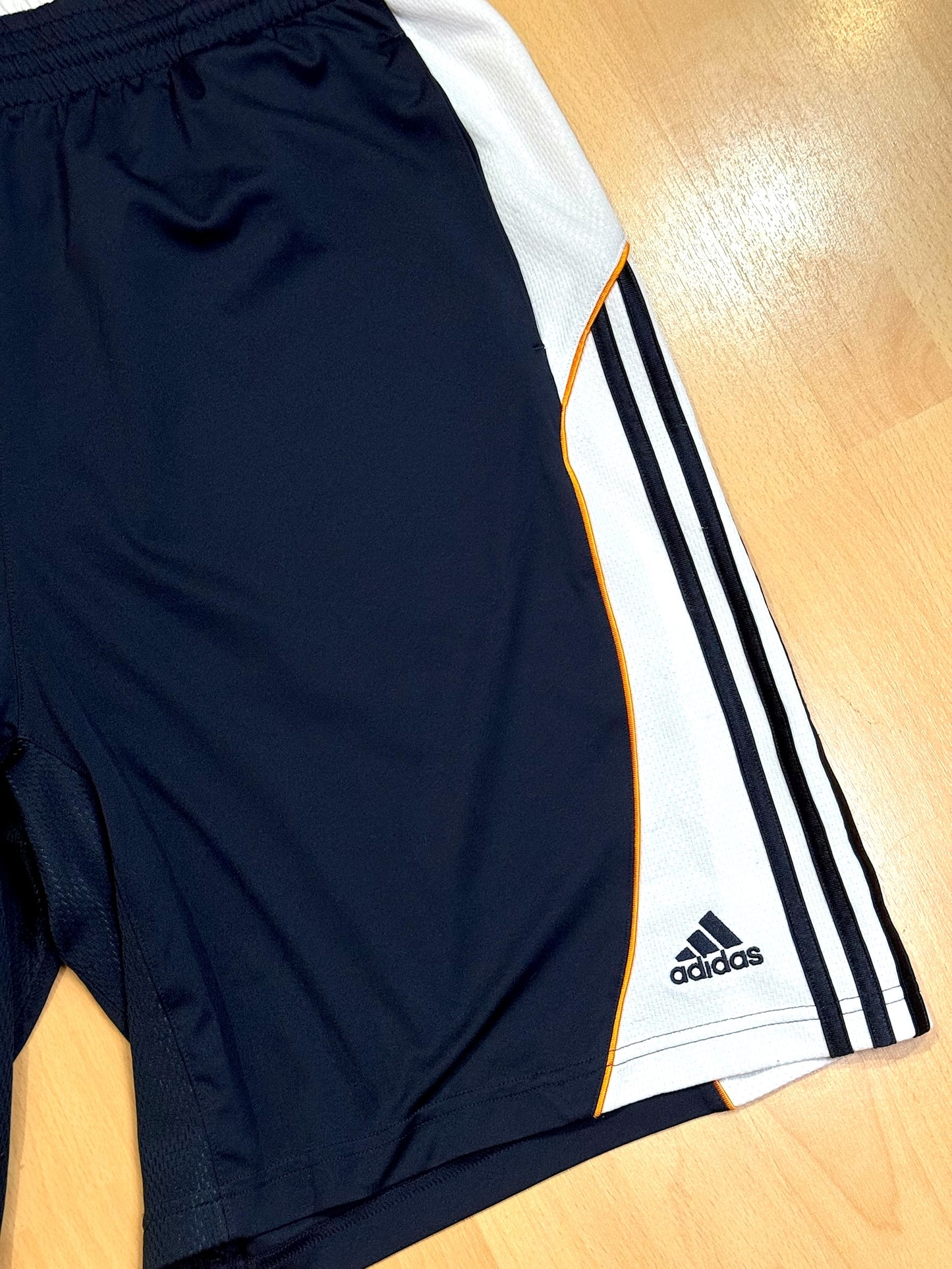 ADIDAS BASKETBALL SHORTS  SZ: XL