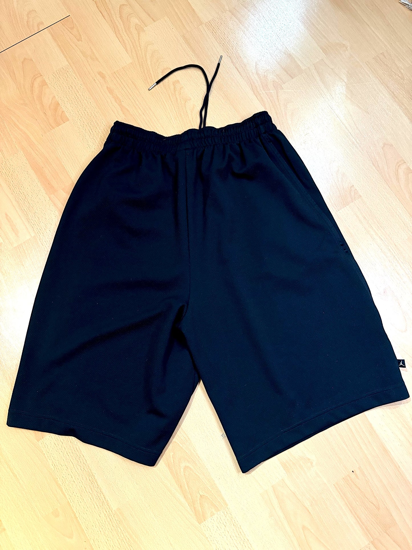 Y2K AIR JORDAN BASKETBALL SHORTS  SZ: L