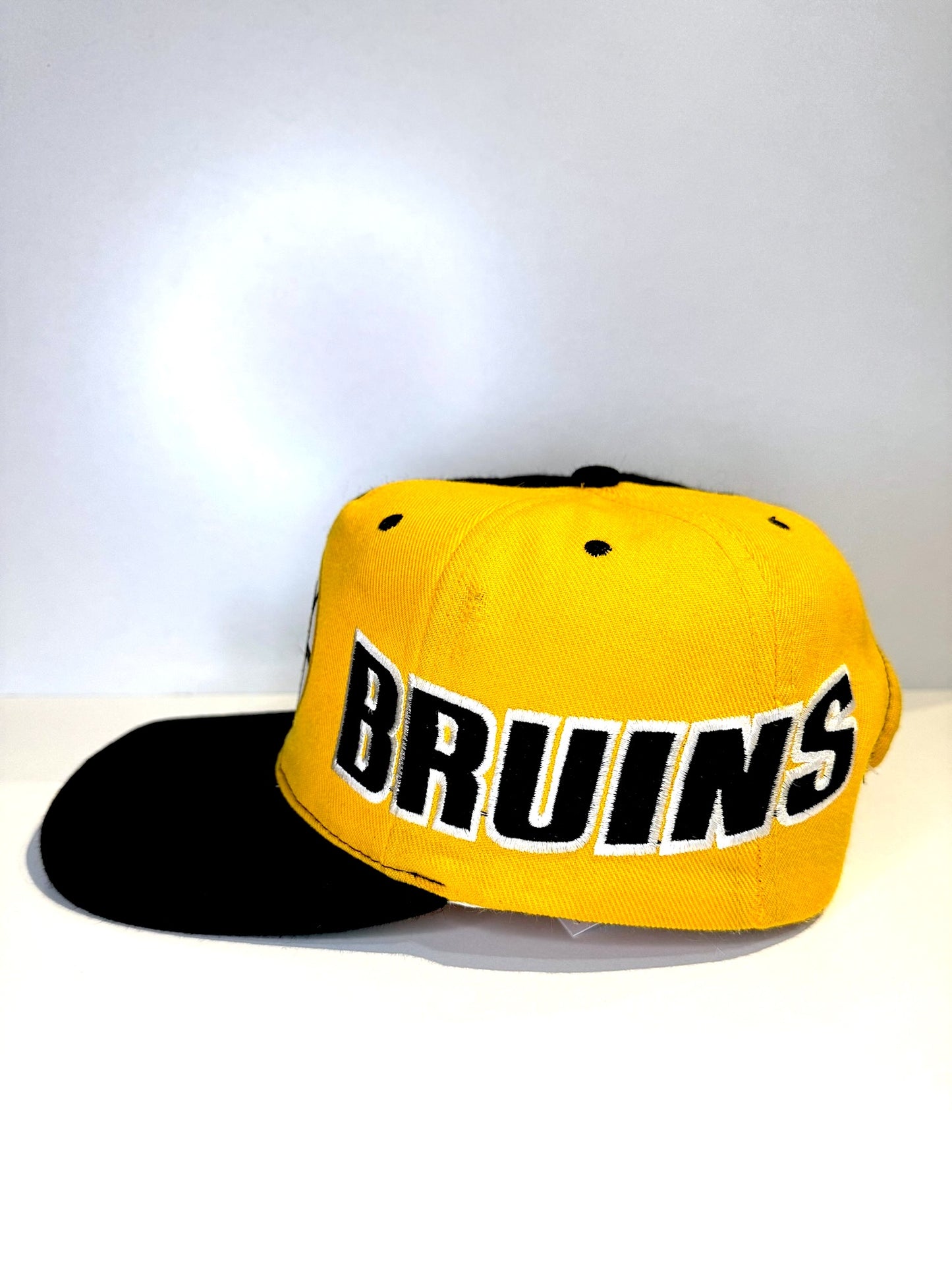 VINTAGE 90s BOSTON BRUINS AMERICAN NEEDLE "WOOL" SNAPBACK CAP HAT