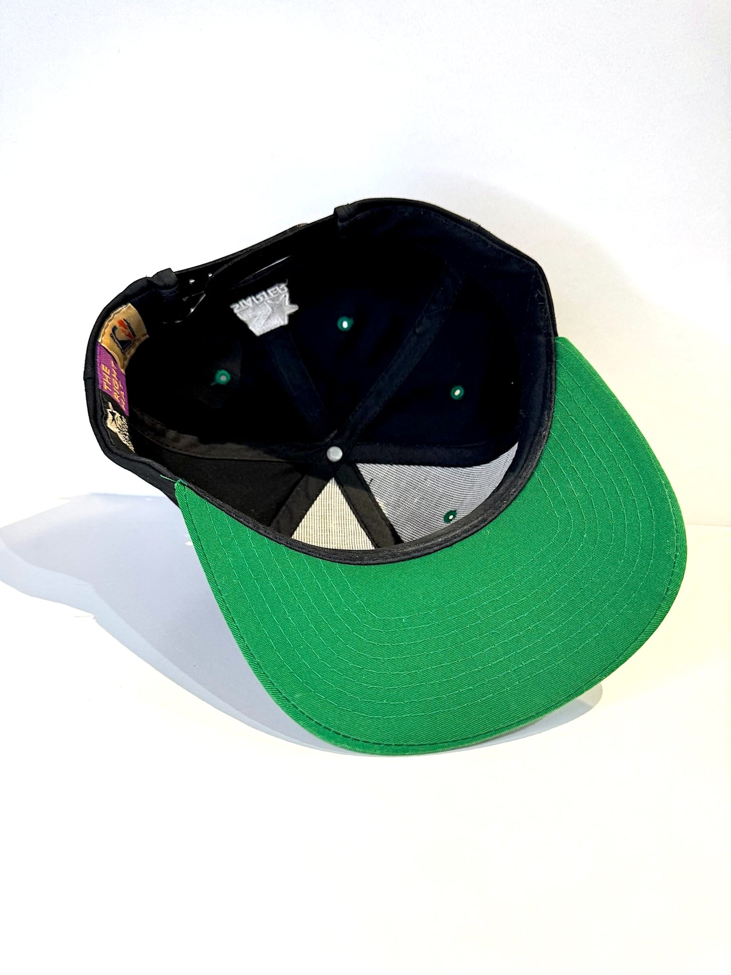 VINTAGE 90s BOSTON CELTICS STARTER SNAPBACK CAP HAT