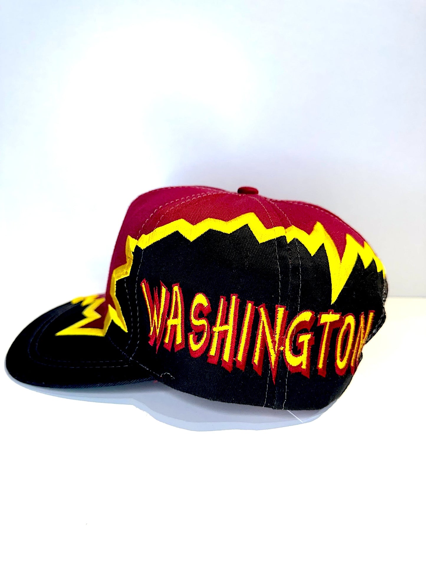 VINTAGE 90s WASHINGTON REDSKINS "JAGGED EDGE" 4REAL SNAPBACK CAP HAT