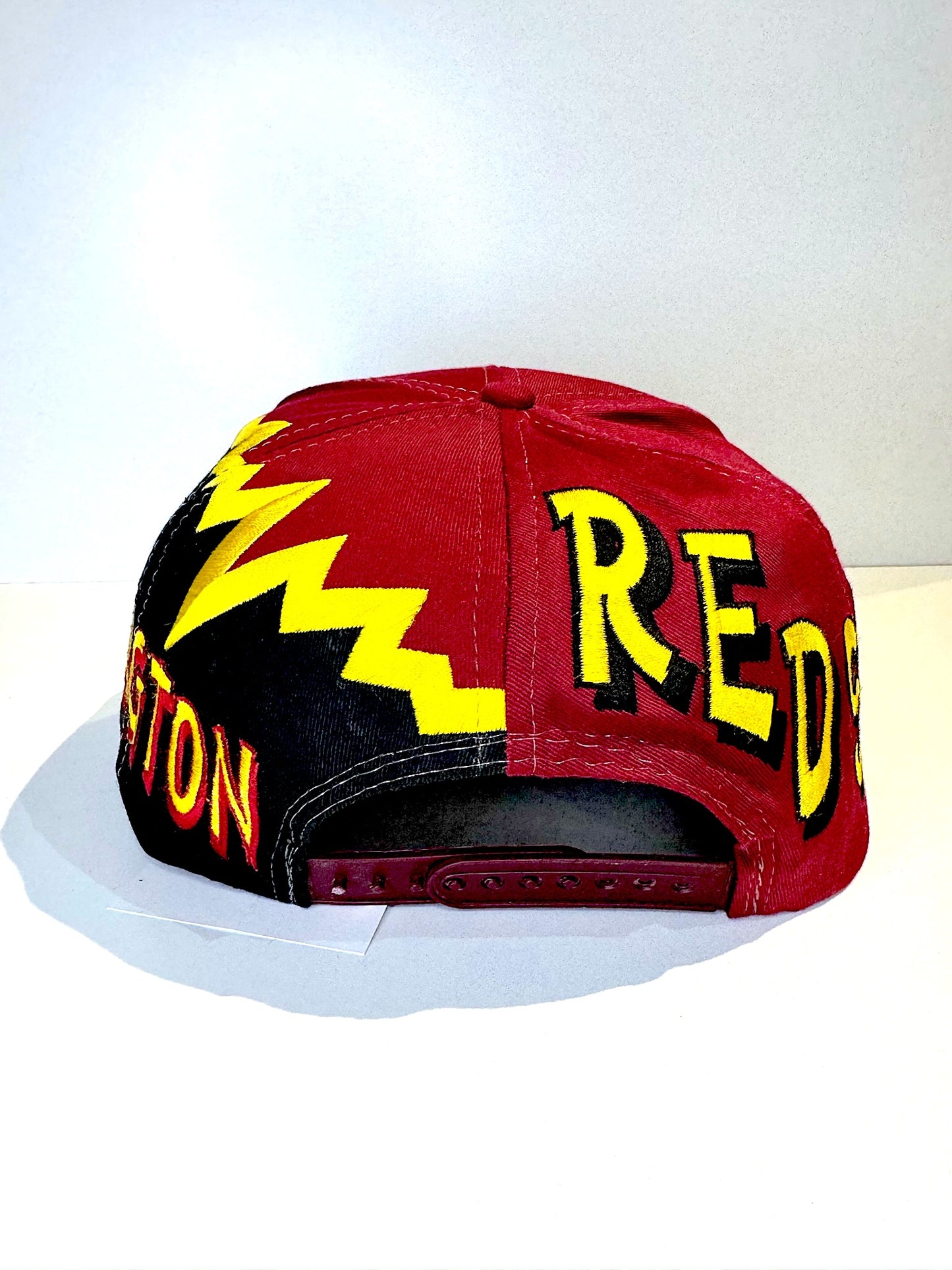 VINTAGE 90s WASHINGTON REDSKINS "JAGGED EDGE" 4REAL SNAPBACK CAP HAT