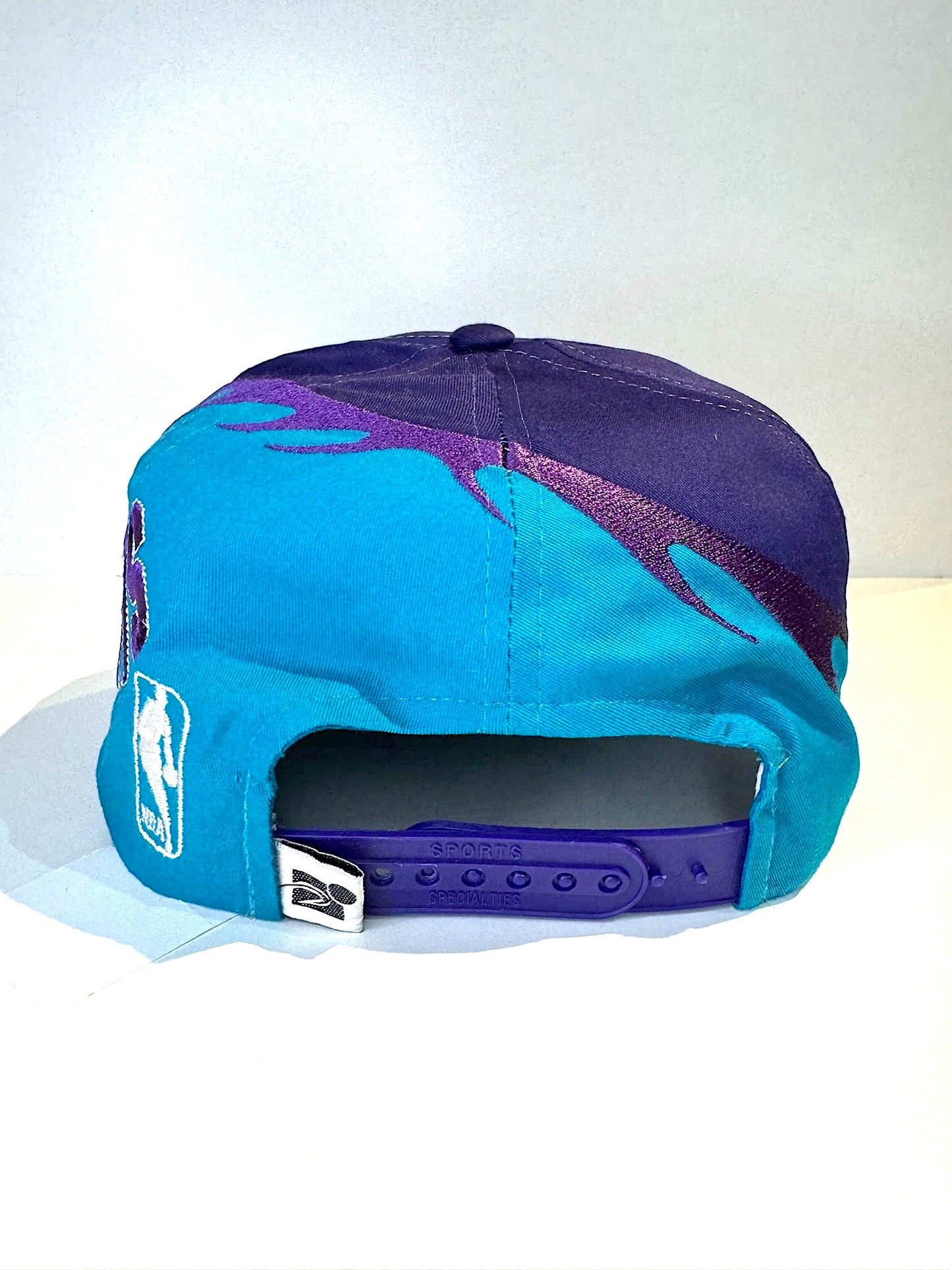 VINTAGE 90s CHARLOTTE HORNETS SPORTS SPECIALTIES "GALAXY" SNAPBACK HAT