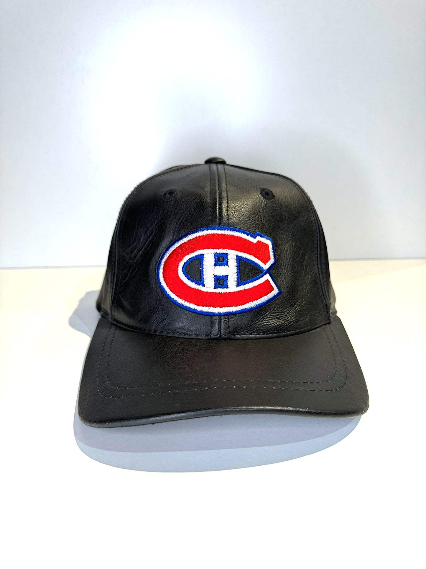 VINTAGE 90s MONTREAL CANADIENS AMERICAN NEEDLE LEATHER SCRATCHBACK CAP HAT