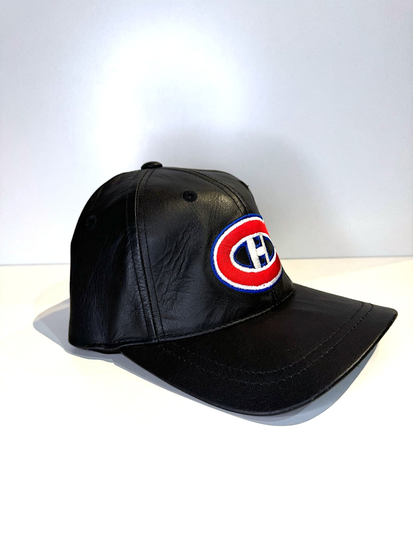 VINTAGE 90s MONTREAL CANADIENS AMERICAN NEEDLE LEATHER SCRATCHBACK CAP HAT