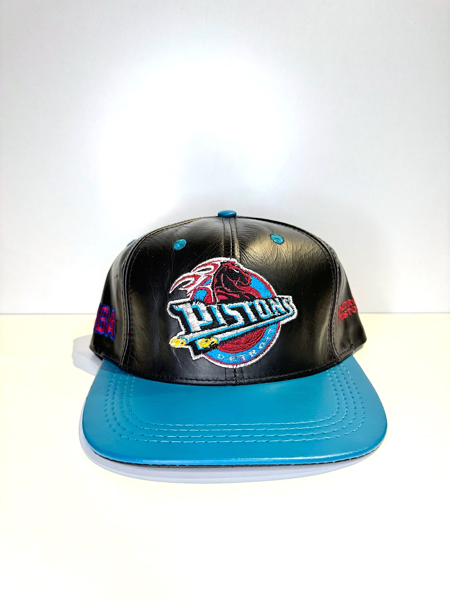 VINTAGE 90s DETROIT PISTONS J.H DESIGN SNAPBACK CAP HAT