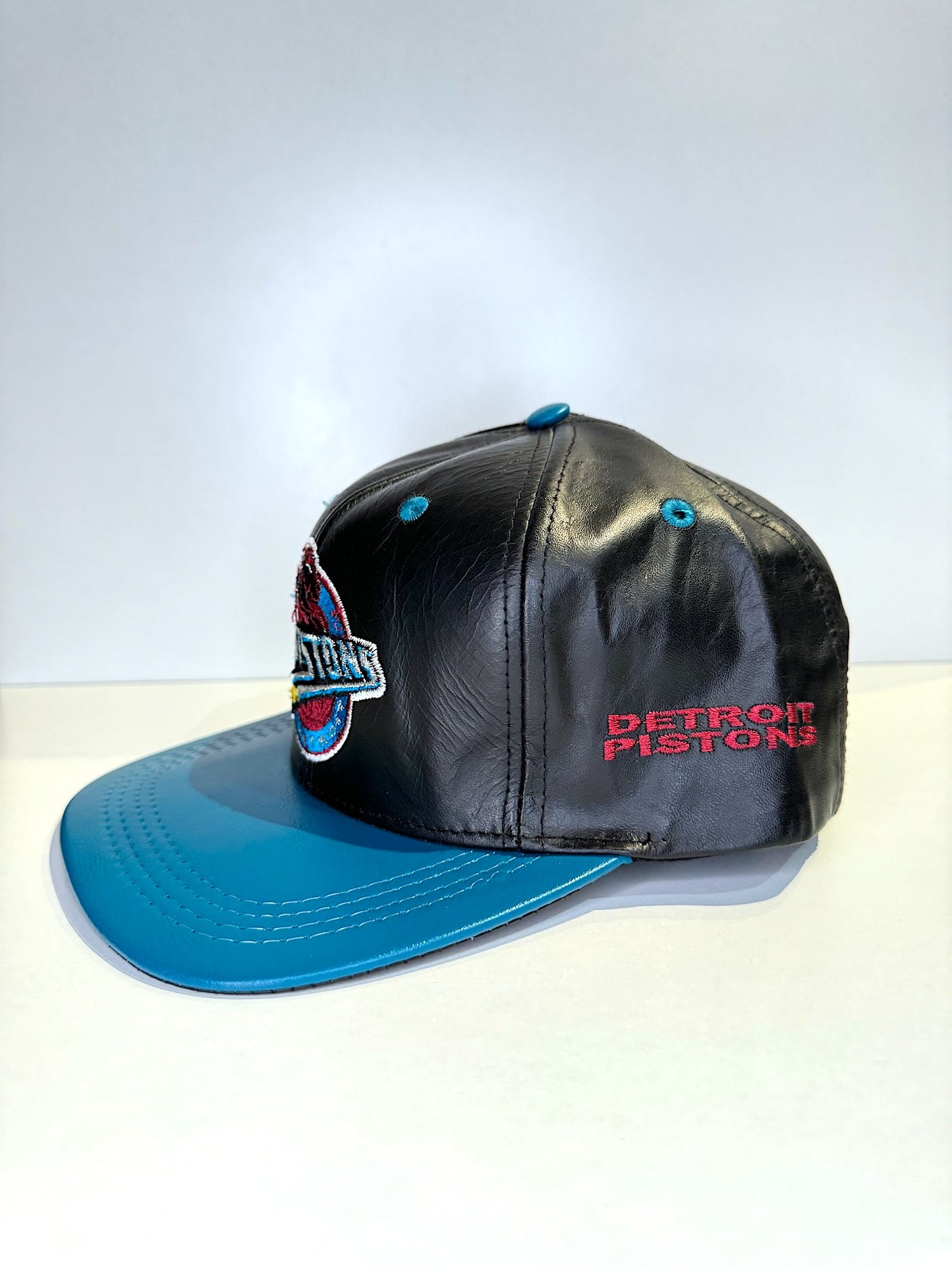 VINTAGE 90s DETROIT PISTONS J.H DESIGN SNAPBACK CAP HAT