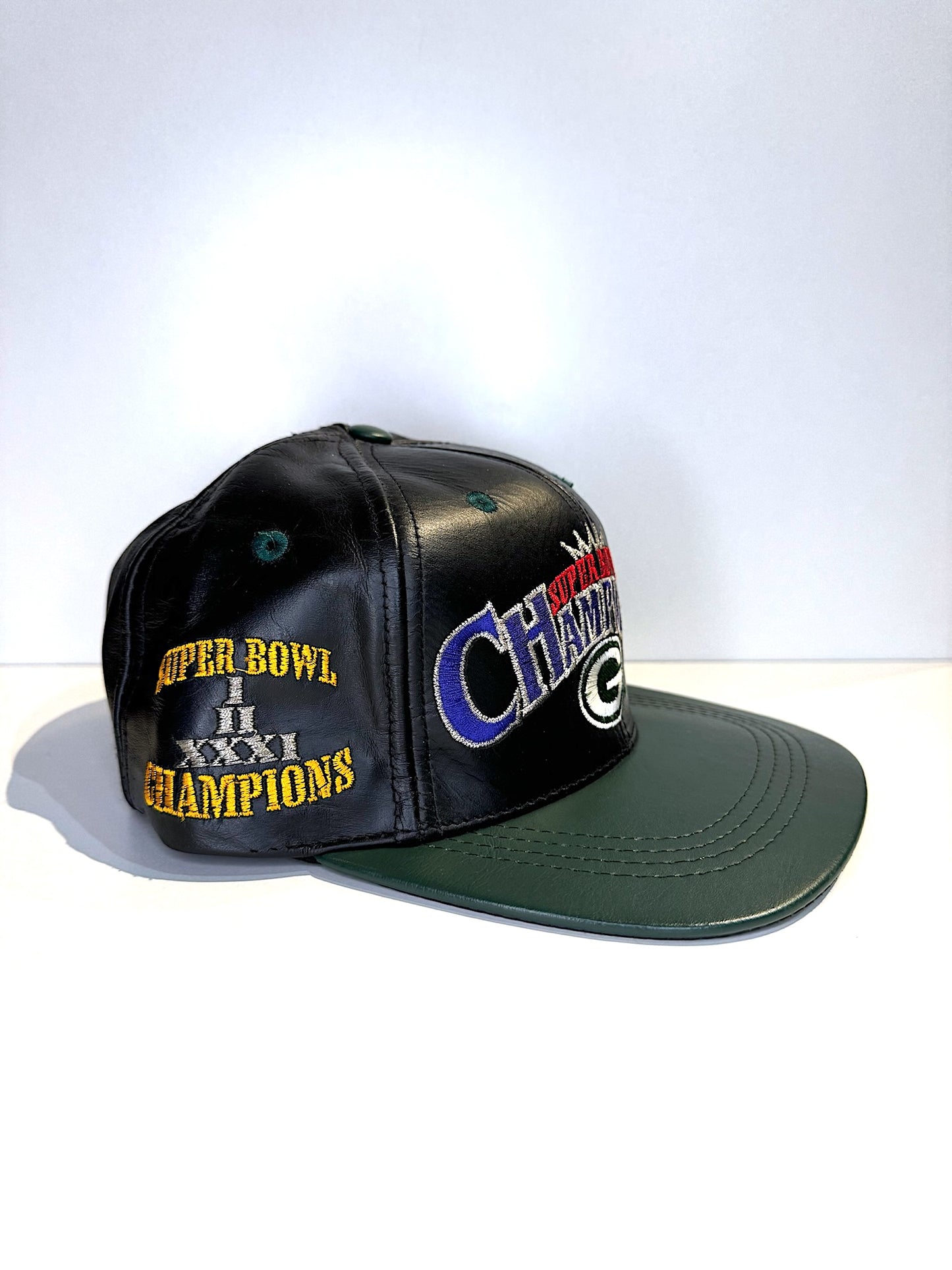 VINTAGE 90s GREEN BAY PACKERS MODERN "SUPER BOWL CHAMPIONS" GENUINE LEATHER SNAPBACK CAP HAT