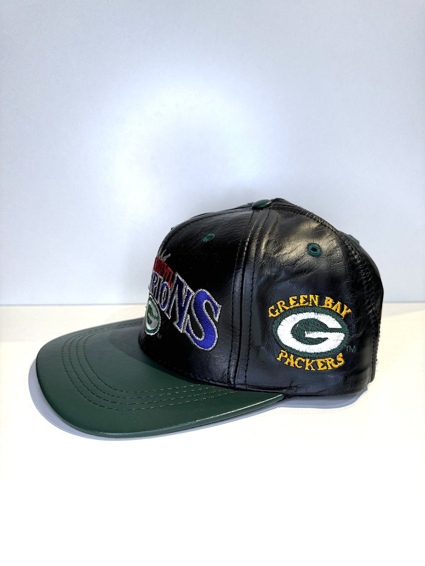 VINTAGE 90s GREEN BAY PACKERS MODERN "SUPER BOWL CHAMPIONS" GENUINE LEATHER SNAPBACK CAP HAT