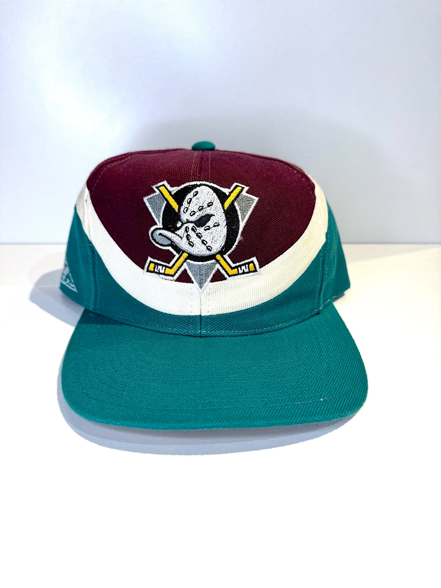 VINTAGE 90s MIGHTY DUCKS APEX ONE "WOOL" SNAPBACK CAP HAT