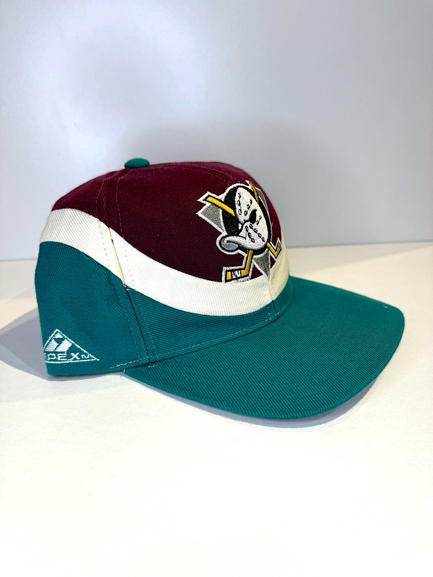 VINTAGE 90s MIGHTY DUCKS APEX ONE "WOOL" SNAPBACK CAP HAT