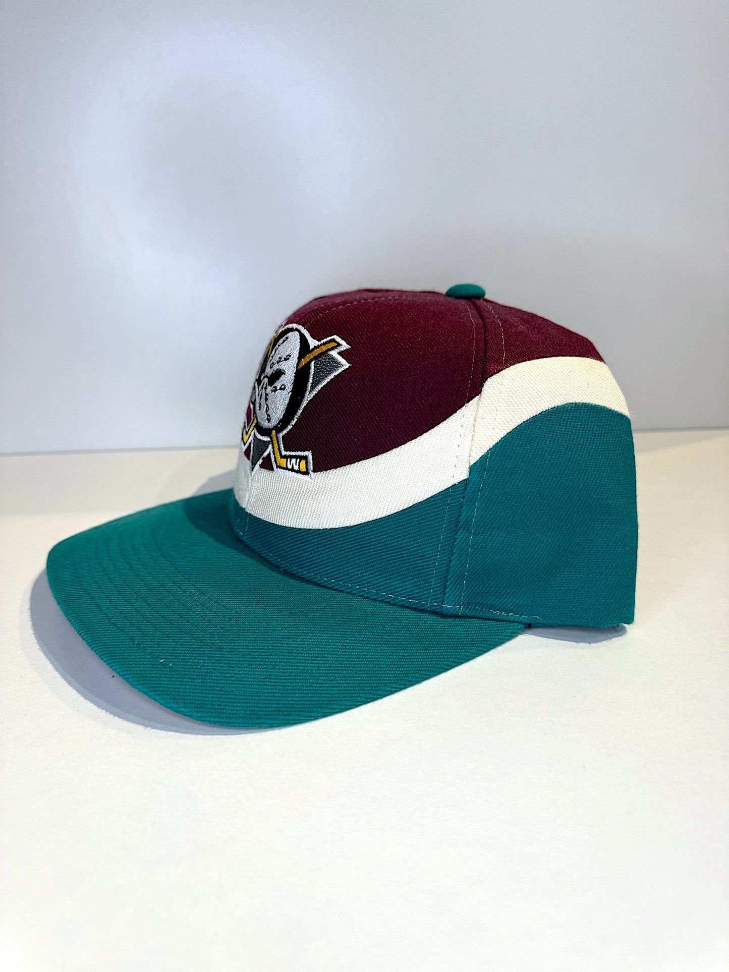 VINTAGE 90s MIGHTY DUCKS APEX ONE "WOOL" SNAPBACK CAP HAT