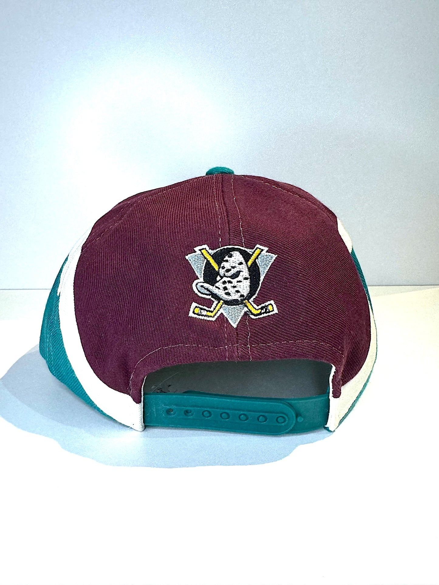 VINTAGE 90s MIGHTY DUCKS APEX ONE "WOOL" SNAPBACK CAP HAT