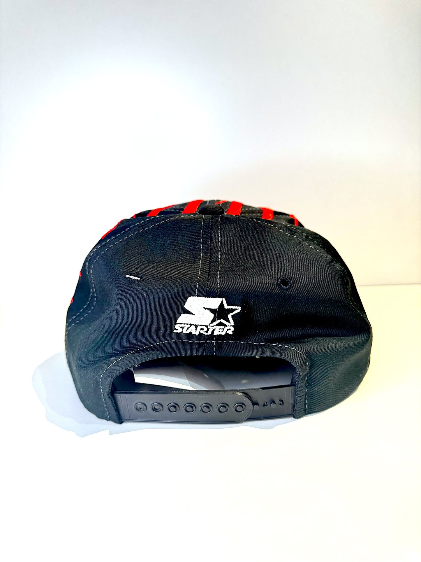 VINTAGE 90s STARTER TEAM CANADA "SHOCKWAVE" SNAPBACK CAP HAT