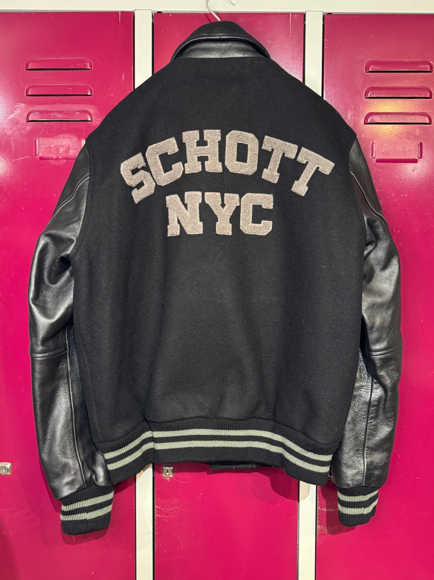 SCHOTT N.Y.C WOOL & LEATHER BLACK VARSITY JACKET SZ: L