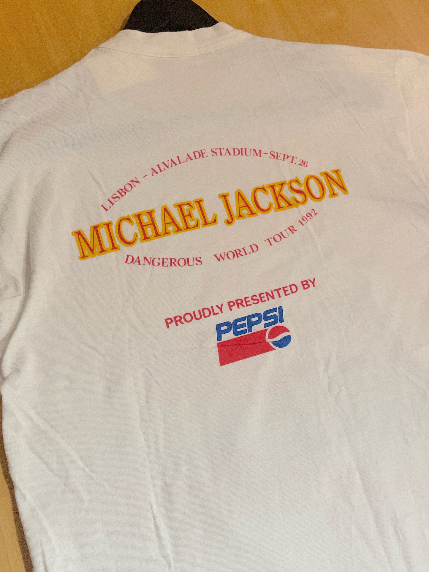 VINTAGE 1992 MICHAEL JACKSON "PEPSI DANGEROUS WORLD TOUR" MUSIC T-SHIRT  SZ: L