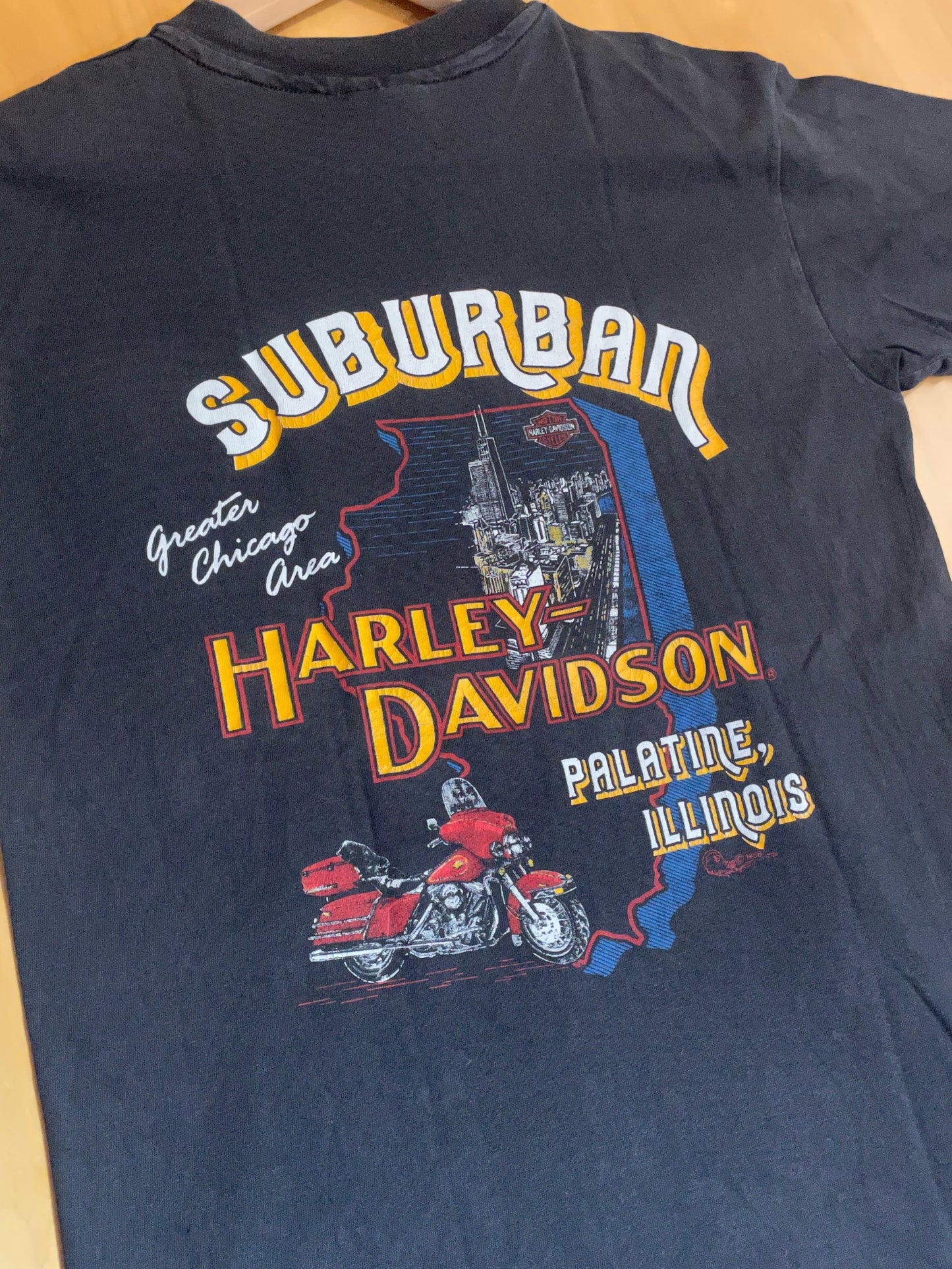 VINTAGE 90s SUBURBAN HARLEY DAVIDSON MOTOR CYCLES T-SHIRT  SZ: M