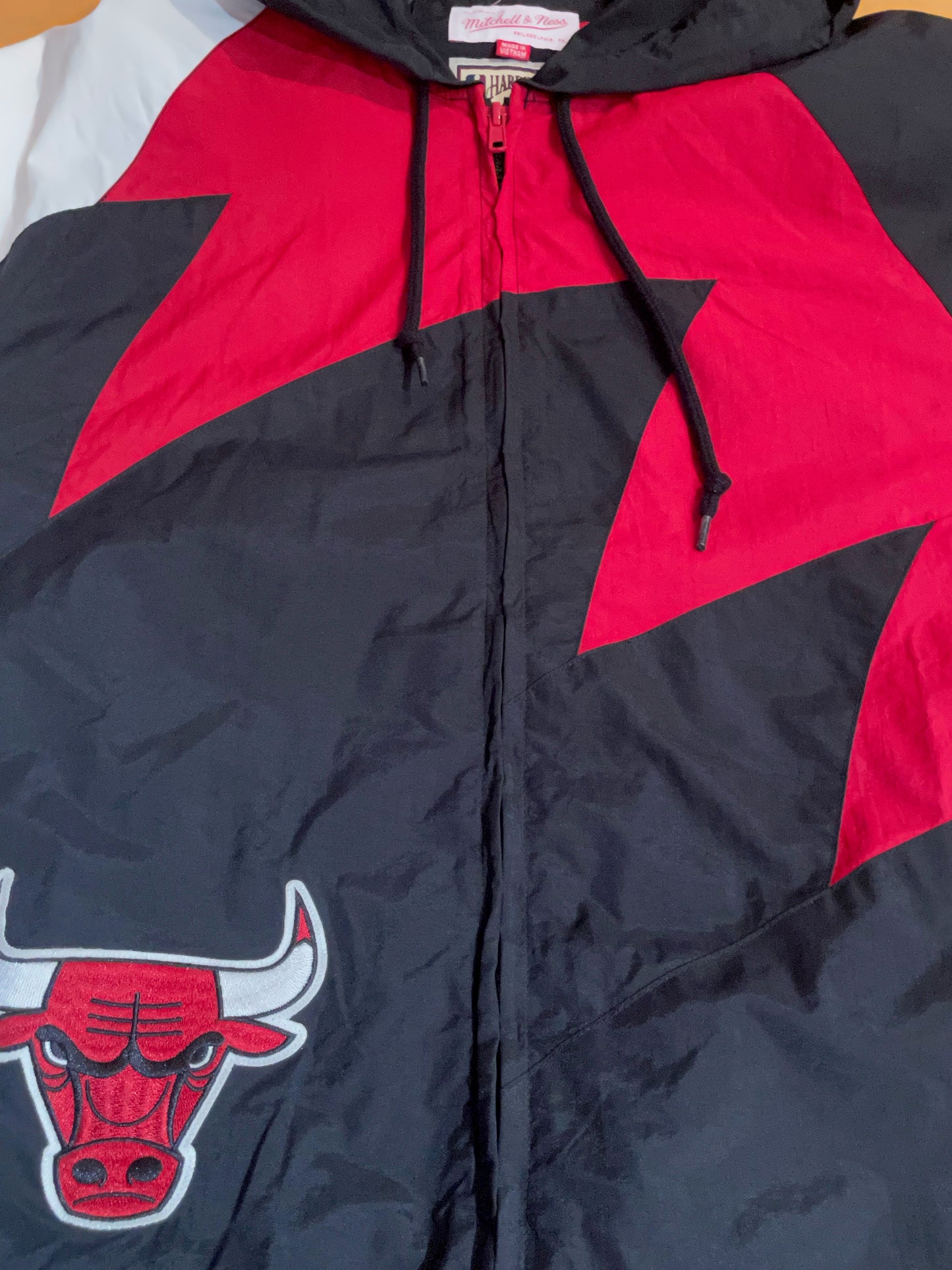 MITCHELL & NESS CHICAGO BULLS WINDBREAKER JACKET SZ: M