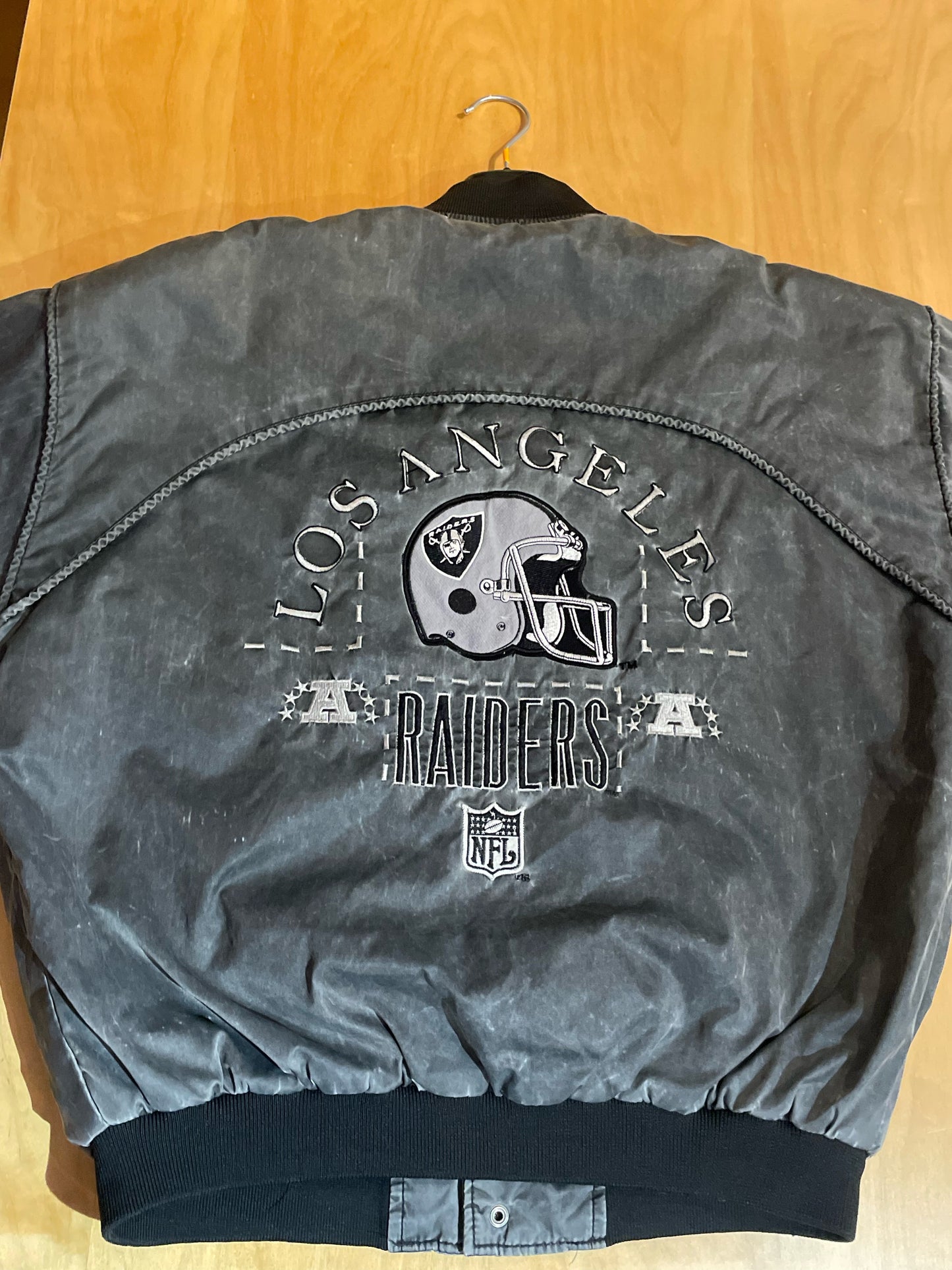 VINTAGE 90s CAMPRI LOS ANGELES RAIDERS NFL JACKET  SZ: L