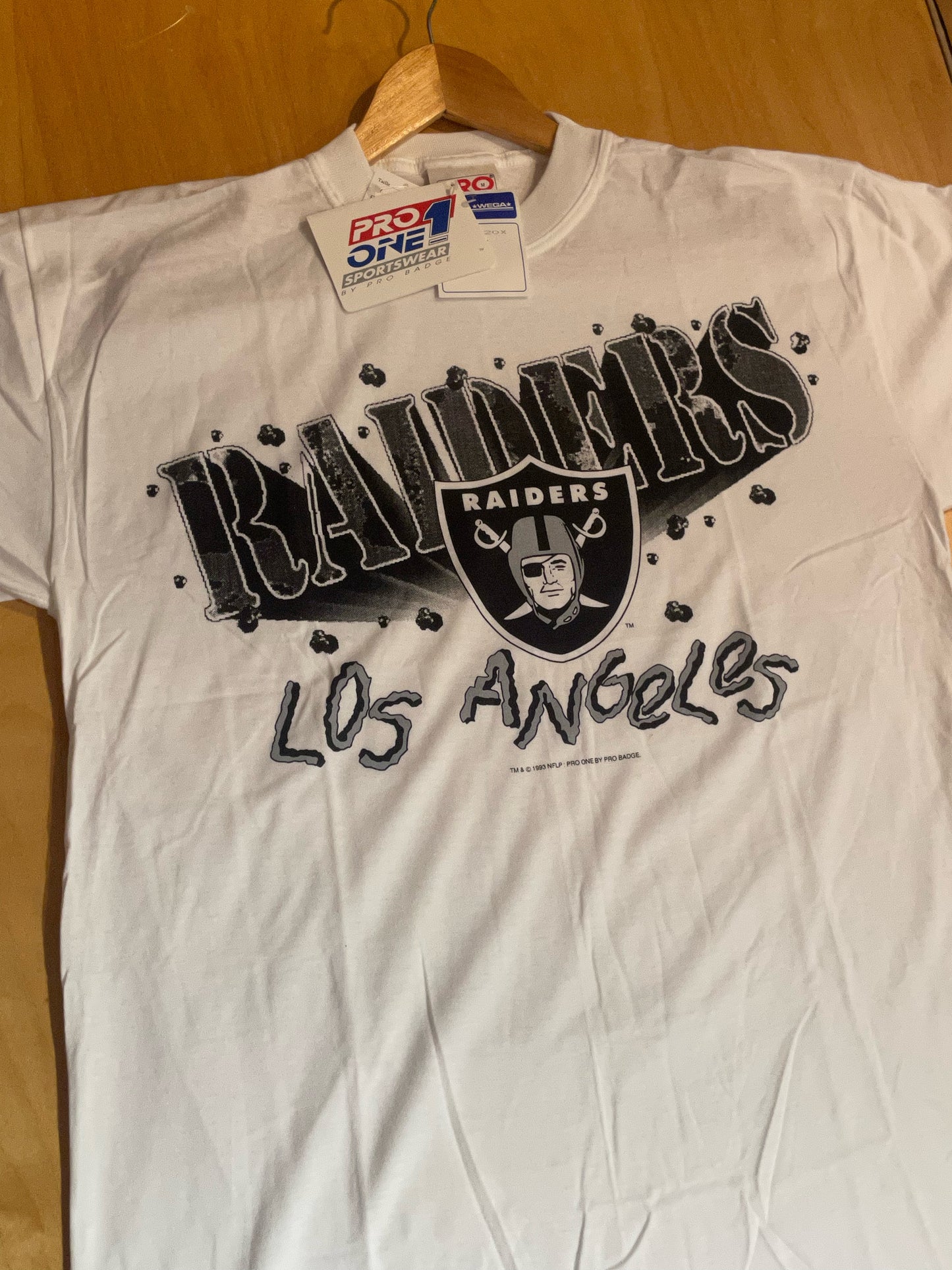 "DS" VINTAGE 1993 LOS ANGELES RAIDERS NFL T-SHIRT  SZ: M