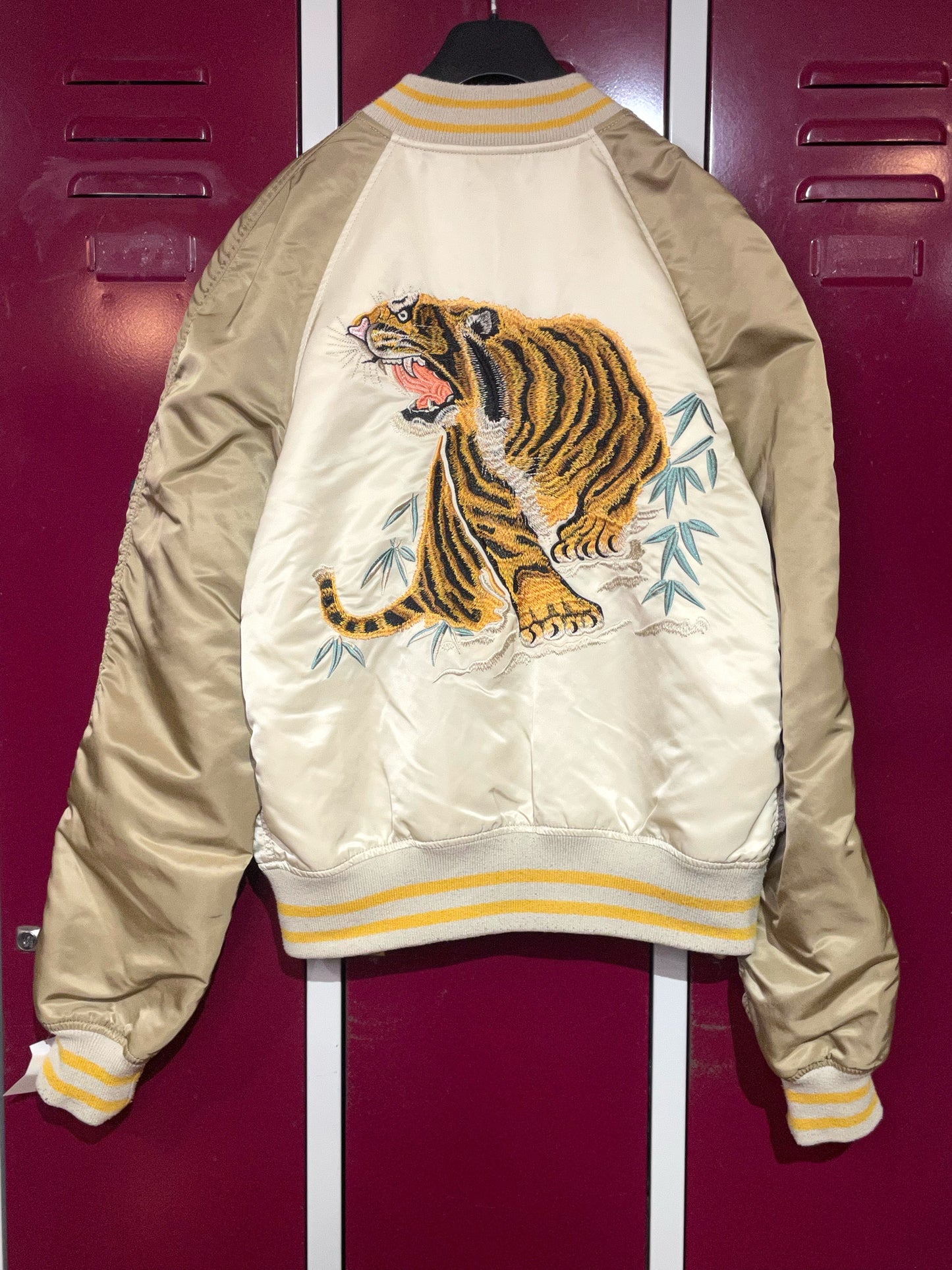 ALPHA INDUSTRIES REVERSIBLE "TIGER" SATIN BOMBER LIMITED EDITION SOUVENIR JACKET  SZ: L