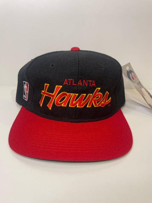 "DS" VINTAGE 90s ATLANTA HAWKS SPORTS SPECIALTIES SCRIPT SNAPBACK HAT