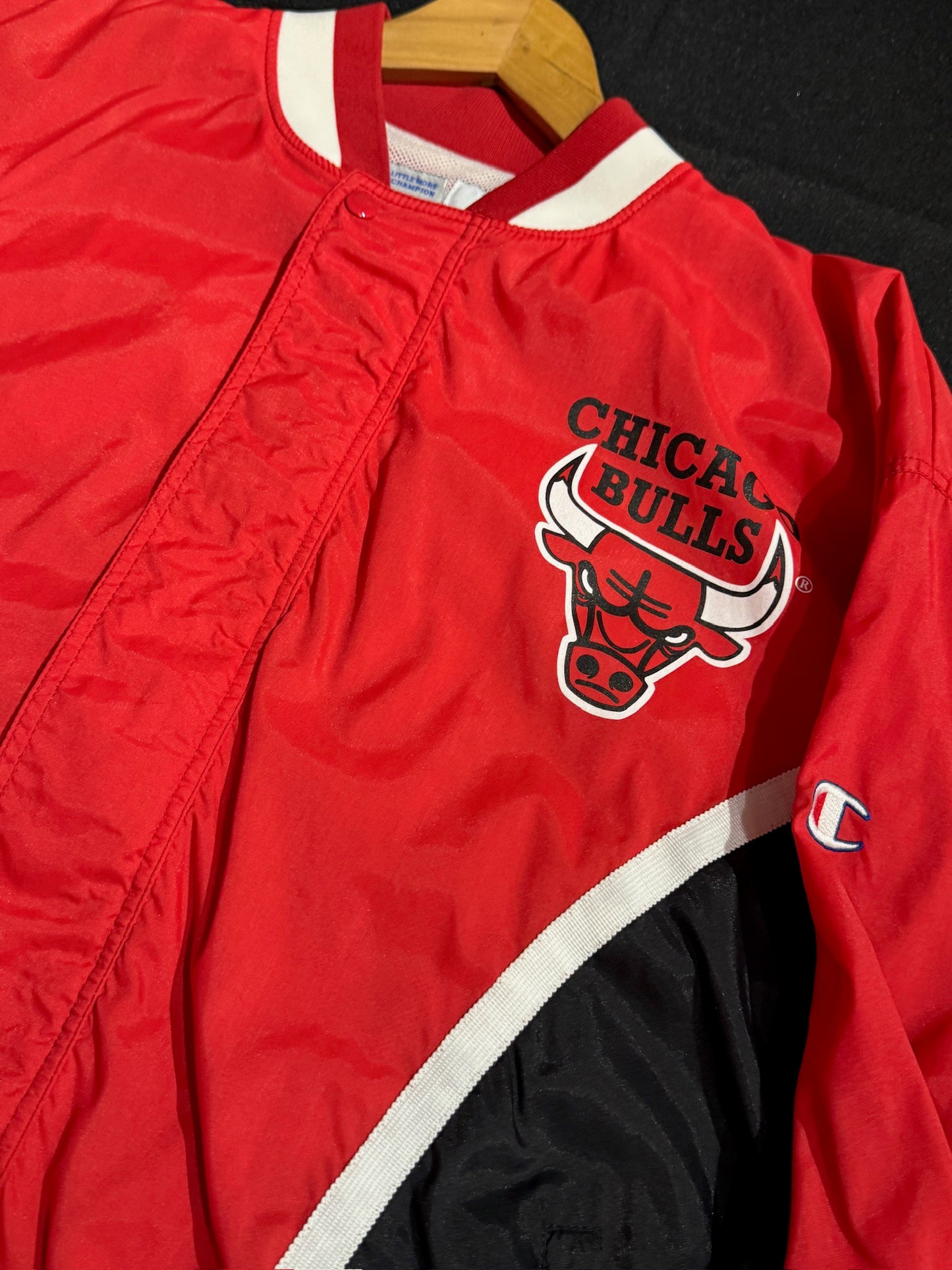 VINTAGE 90s CHAMPION CHICAGO BULLS COMPLETE WARM UP SHOOTING JACKET & PANTS  SZ: L