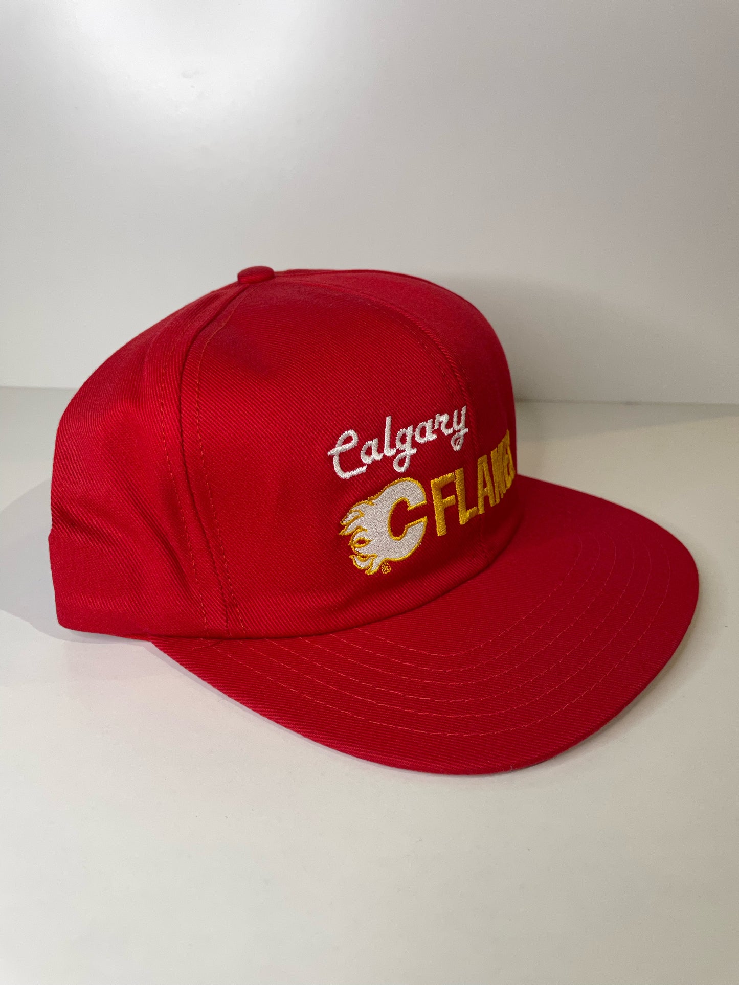 "DS" VINTAGE 90s CALGARY FLAMES CCM SNAPBACK CAP HAT