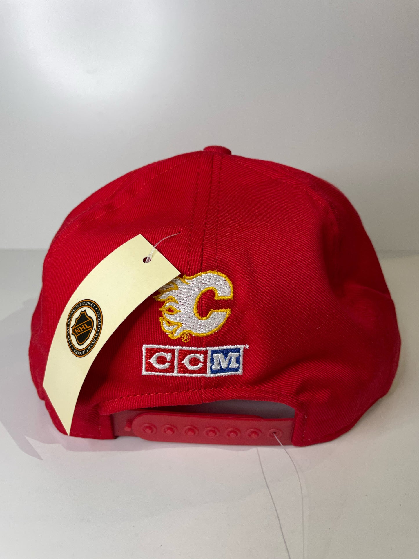 "DS" VINTAGE 90s CALGARY FLAMES CCM SNAPBACK CAP HAT