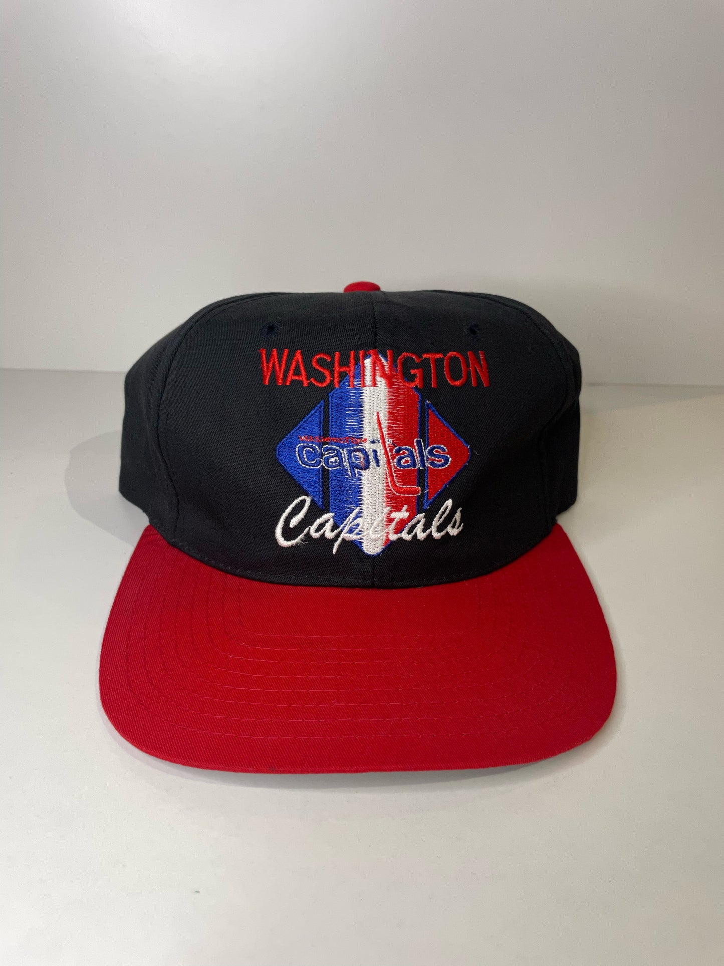 VINTAGE 90s WASHINGTON CAPITALS CCM SNAPBACK CAP HAT