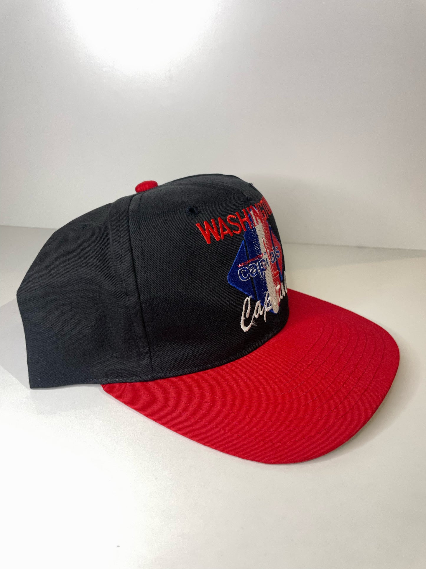 VINTAGE 90s WASHINGTON CAPITALS CCM SNAPBACK CAP HAT